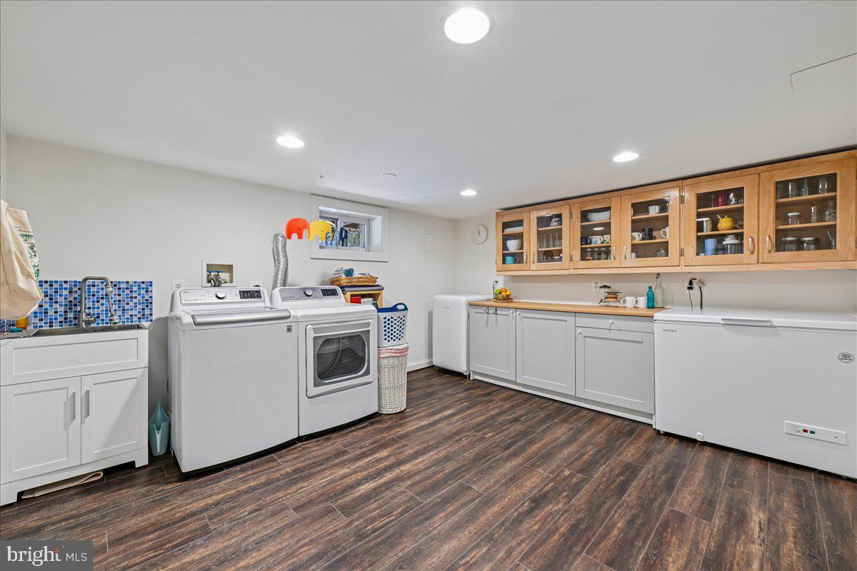 WOODMOOR - Residential