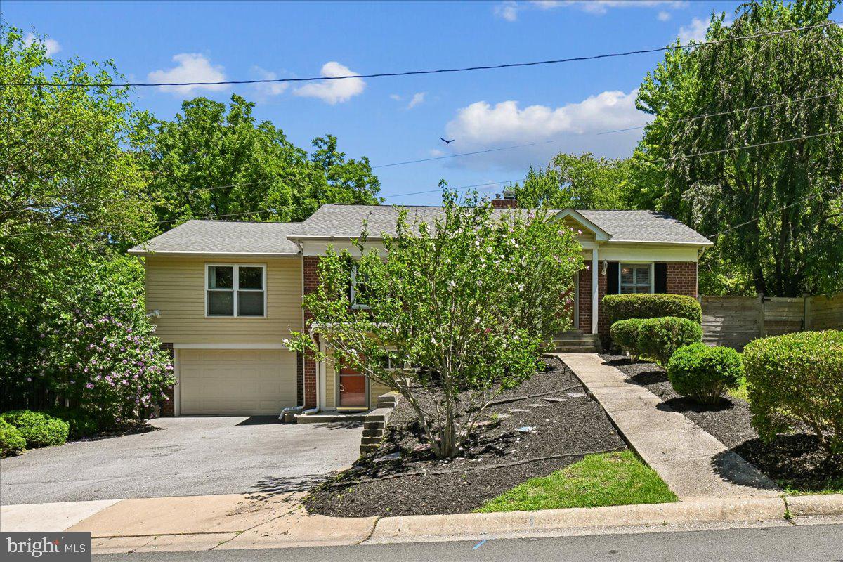 WOODMOOR - Residential