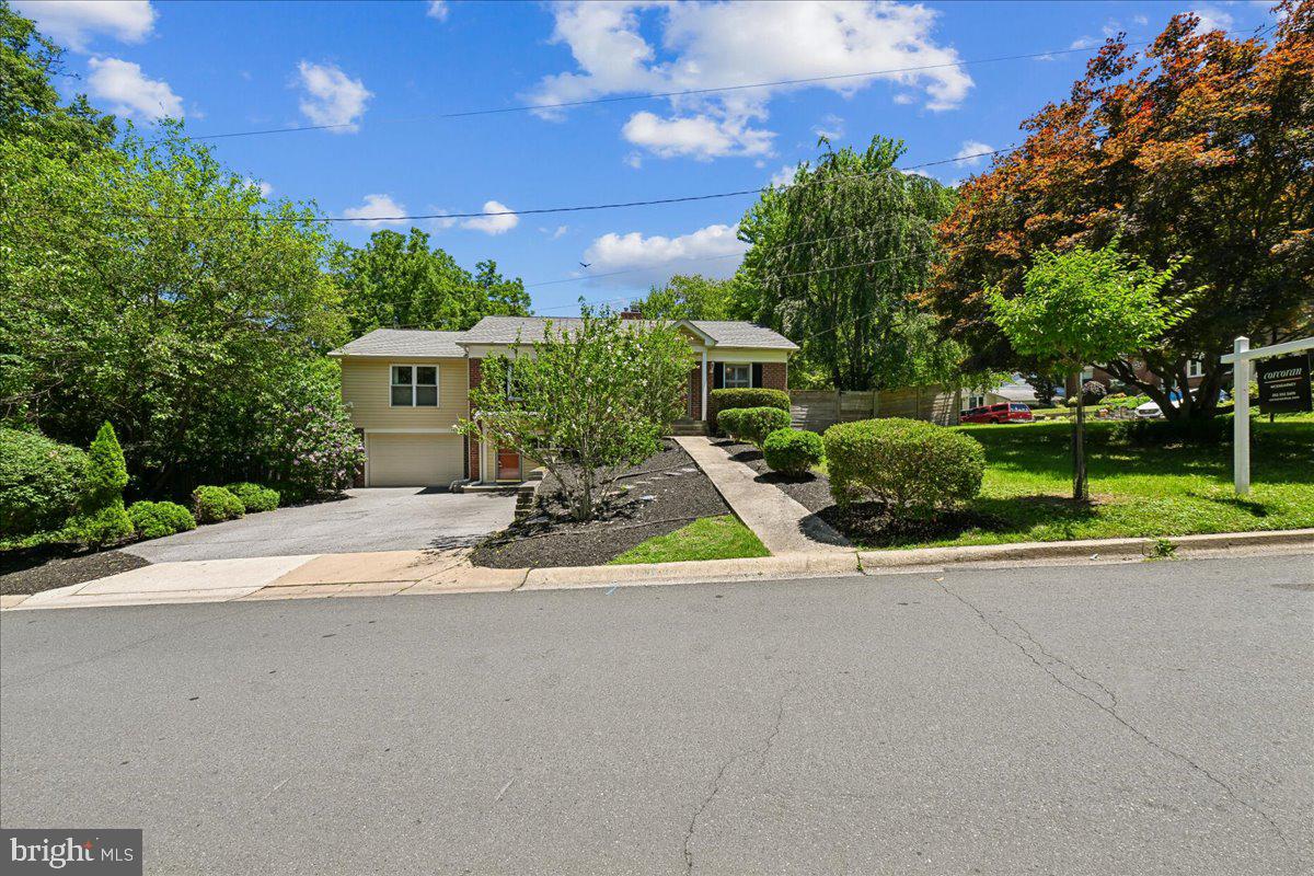 WOODMOOR - Residential