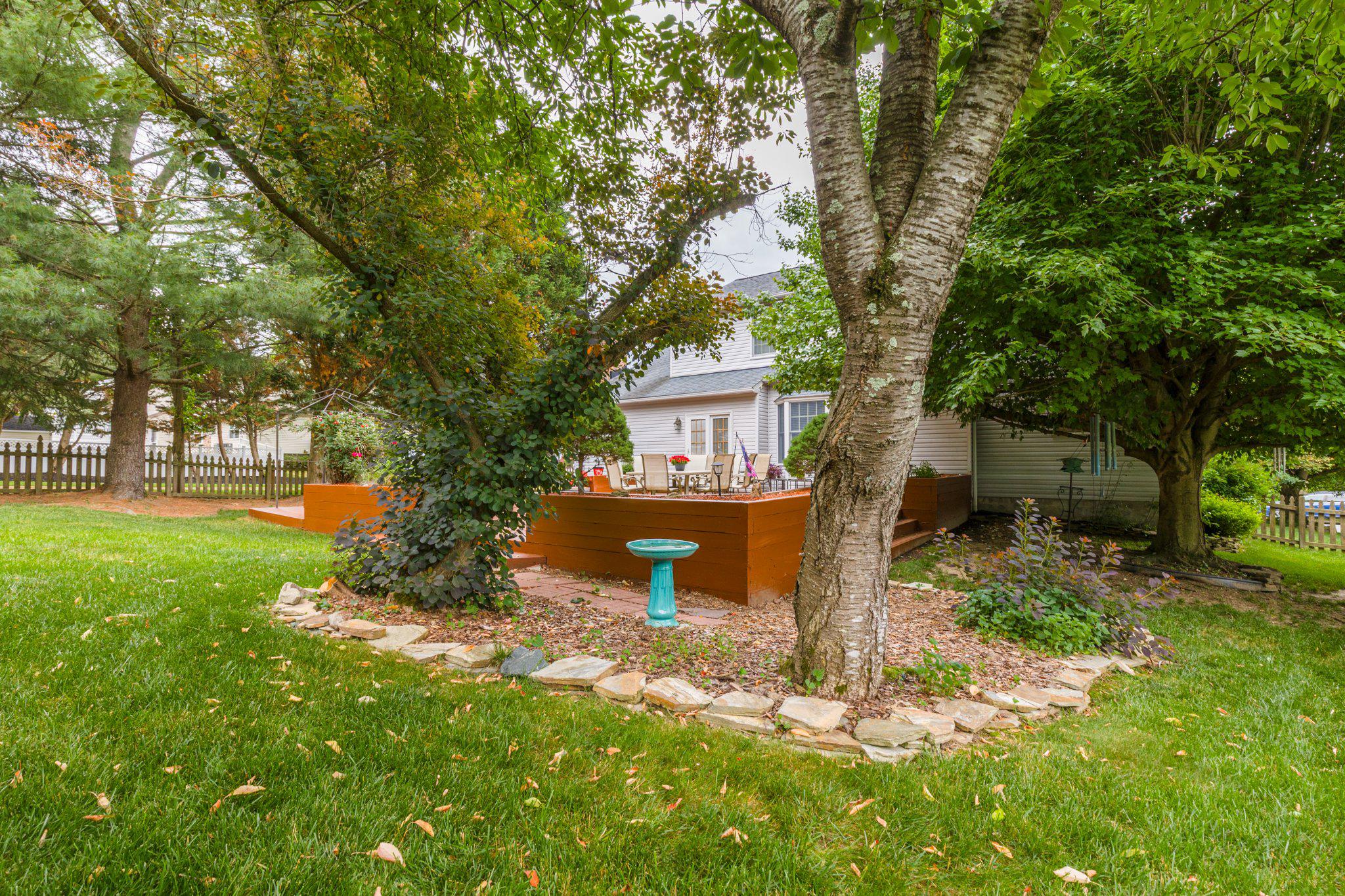 FOREST LAKES - Residential
