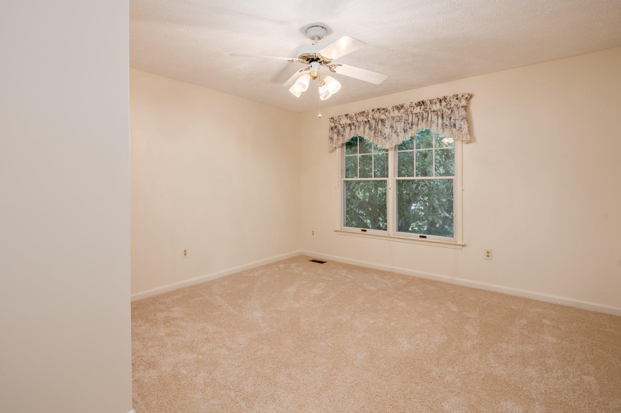 FOREST LAKES - Residential
