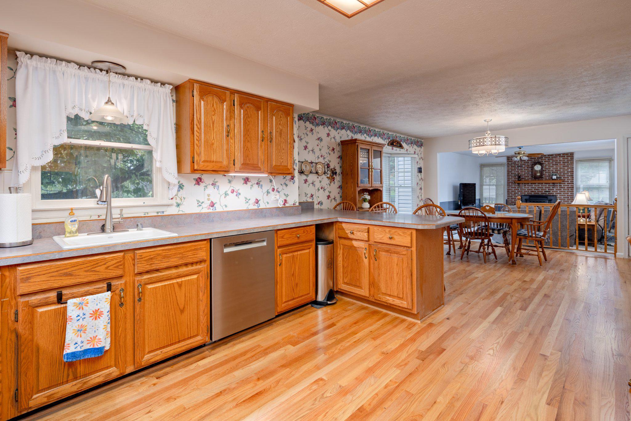 FOREST LAKES - Residential