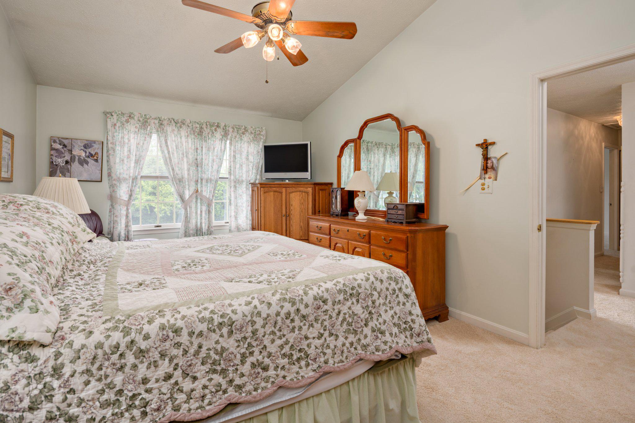 FOREST LAKES - Residential
