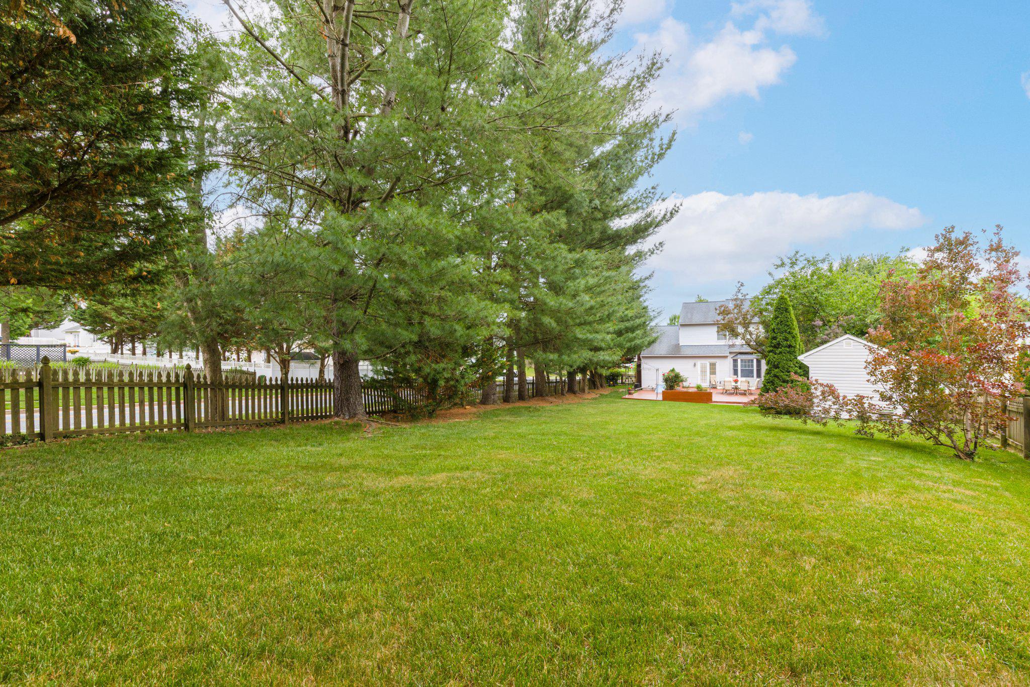 FOREST LAKES - Residential
