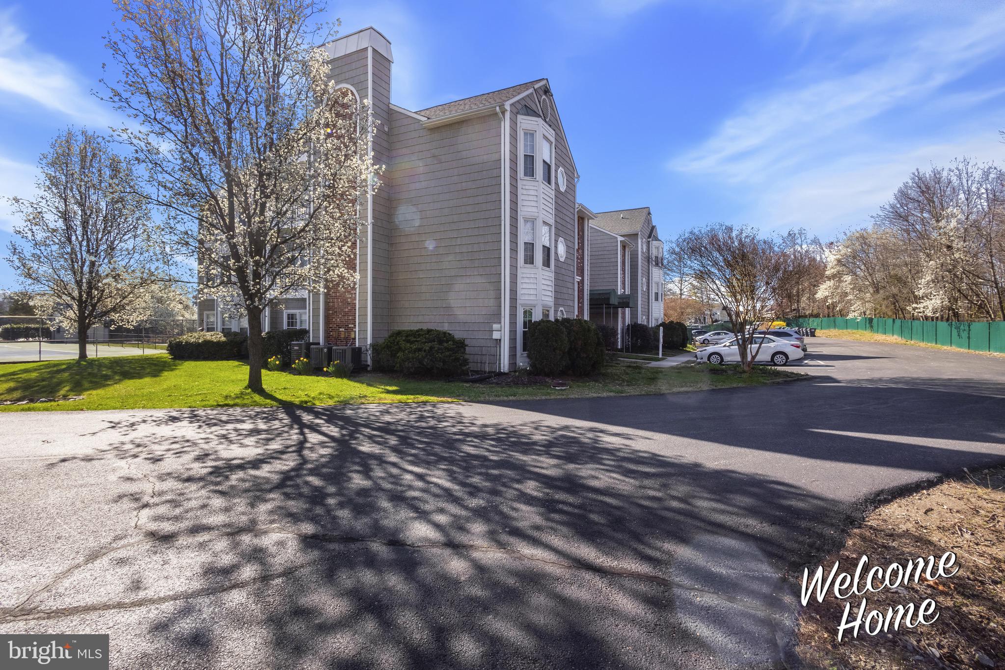 SUMMERLAKE - Residential