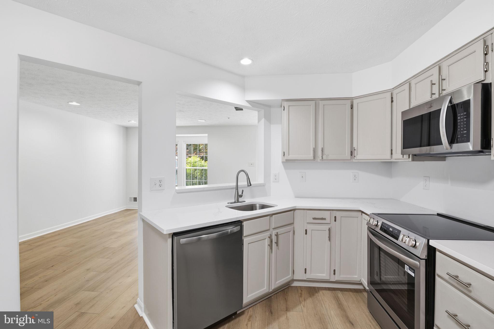 THE VILLAGE SOUTHFIELD - Residential