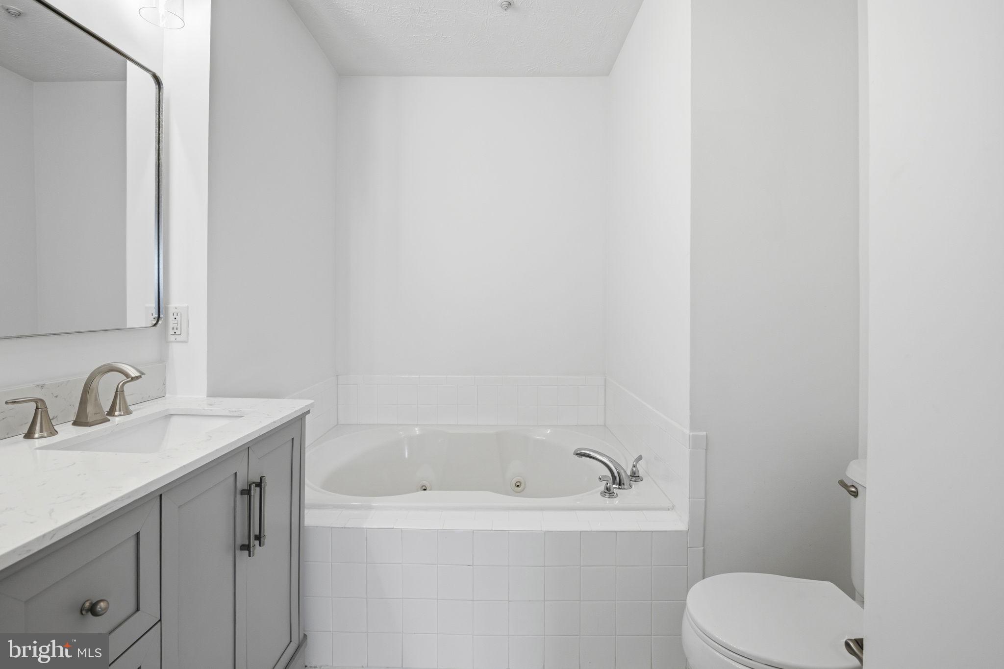 THE VILLAGE SOUTHFIELD - Residential