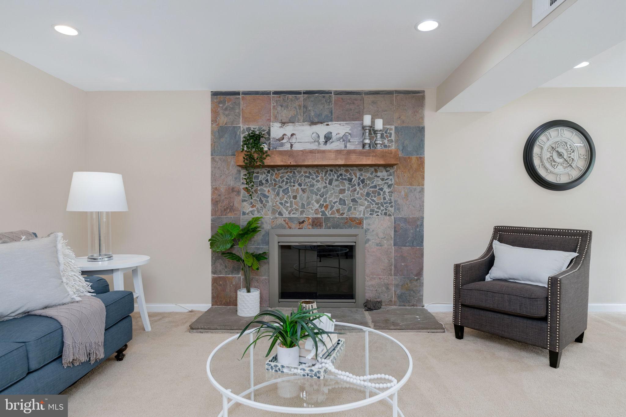 NORTH SPRINGFIELD - Residential