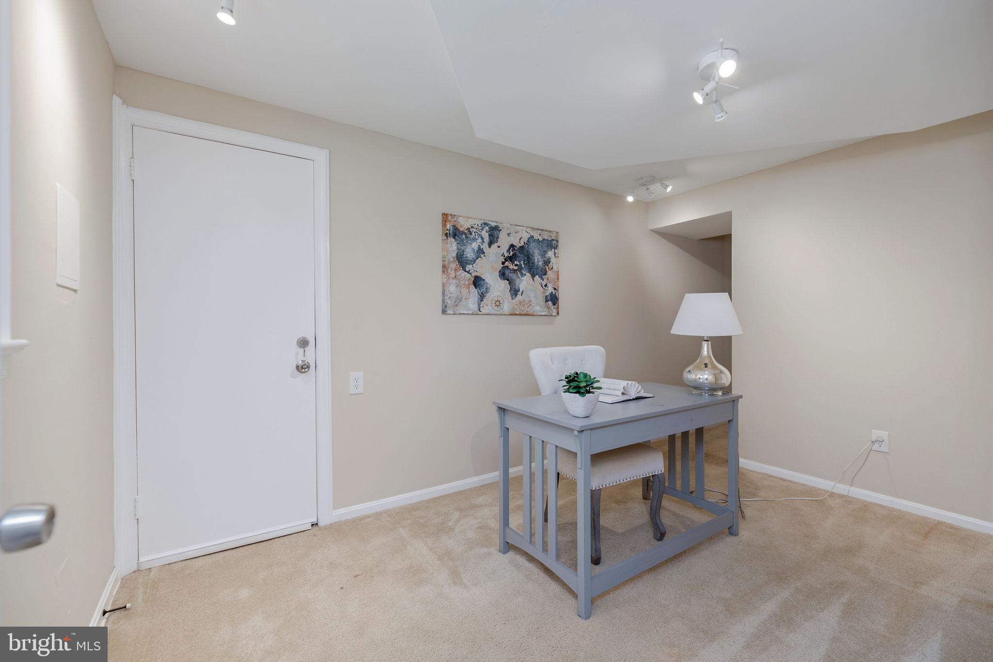 NORTH SPRINGFIELD - Residential