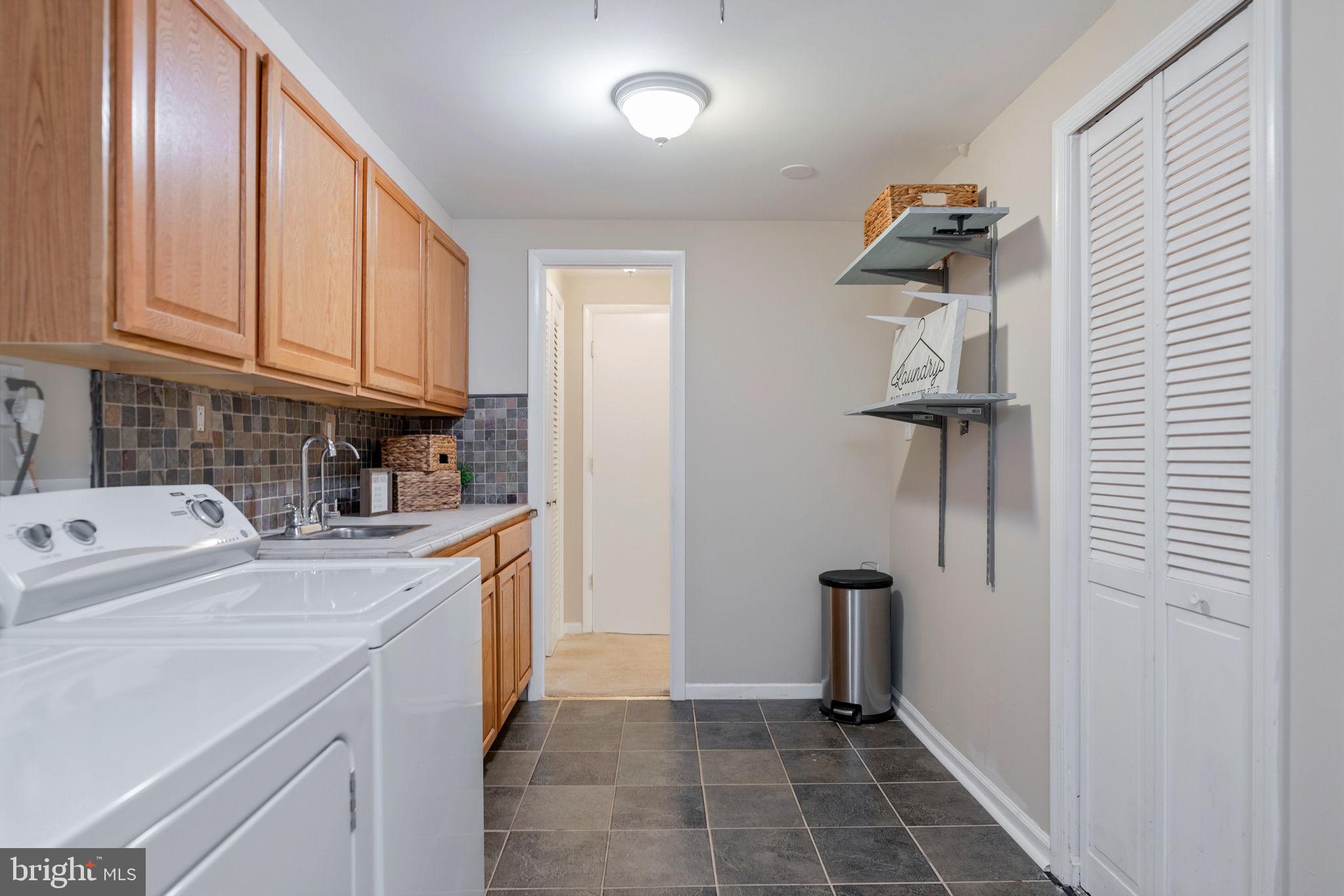 NORTH SPRINGFIELD - Residential