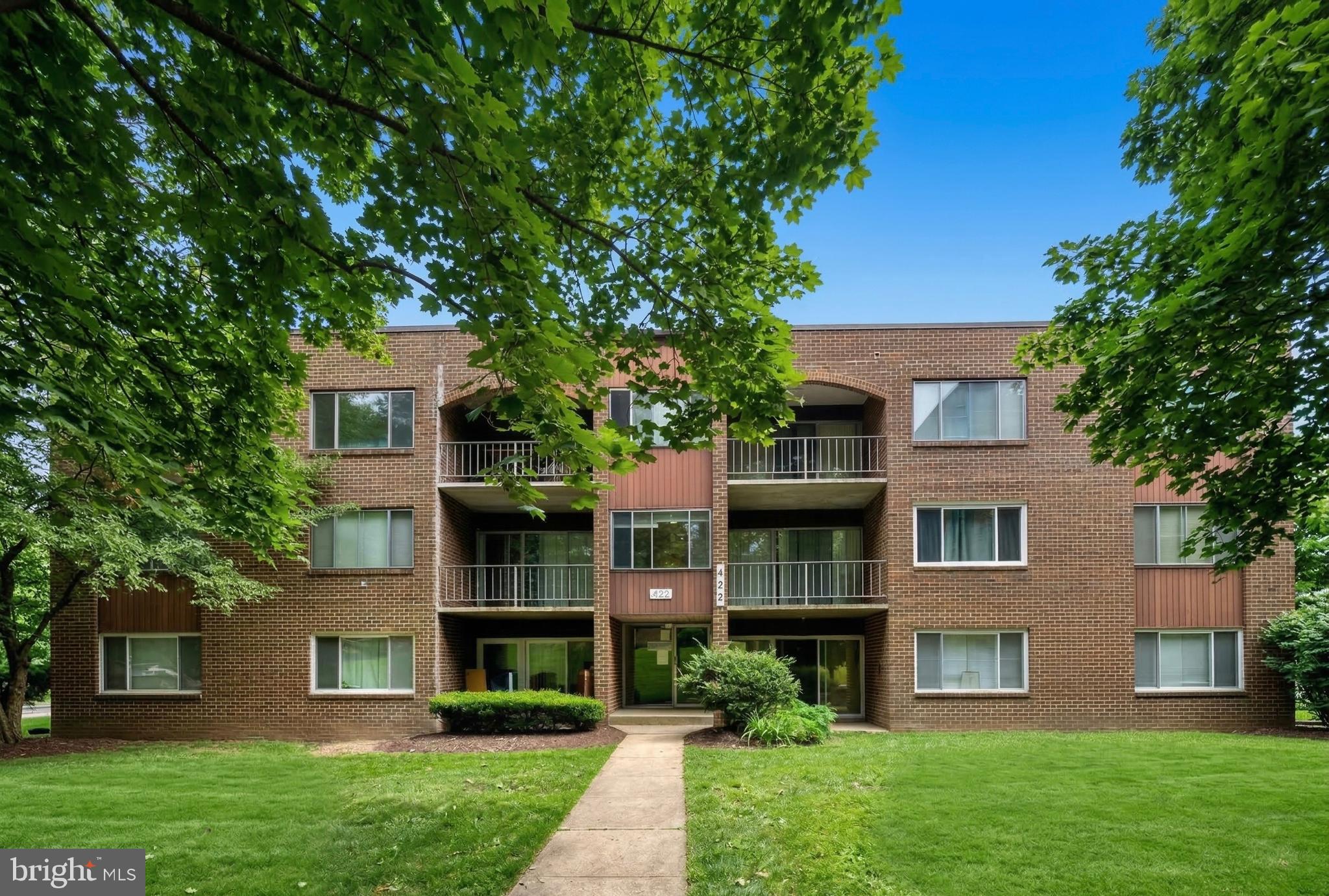 Back on market! Buyer financing fell through—their loss is your gain.
Please note: The building/community is NOT FHA approved.

*New air handle 2026

Welcome to your dream condo! This spacious 3-bedroom, 2-bath home offers 1,103 square feet of comfort and convenience. Nestled on the lower level, it boasts a generous patio, perfect for morning coffee or evening relaxation. With two unassigned parking spaces, you'll never have to worry about finding a spot. The community amenities are the cherry on top—enjoy a refreshing pool, a basketball court for pick-up games, and more! 

Income-generating property with a lease through May 1st; reliable tenant is eager to extend their stay.

Don’t miss your chance to make it yours!