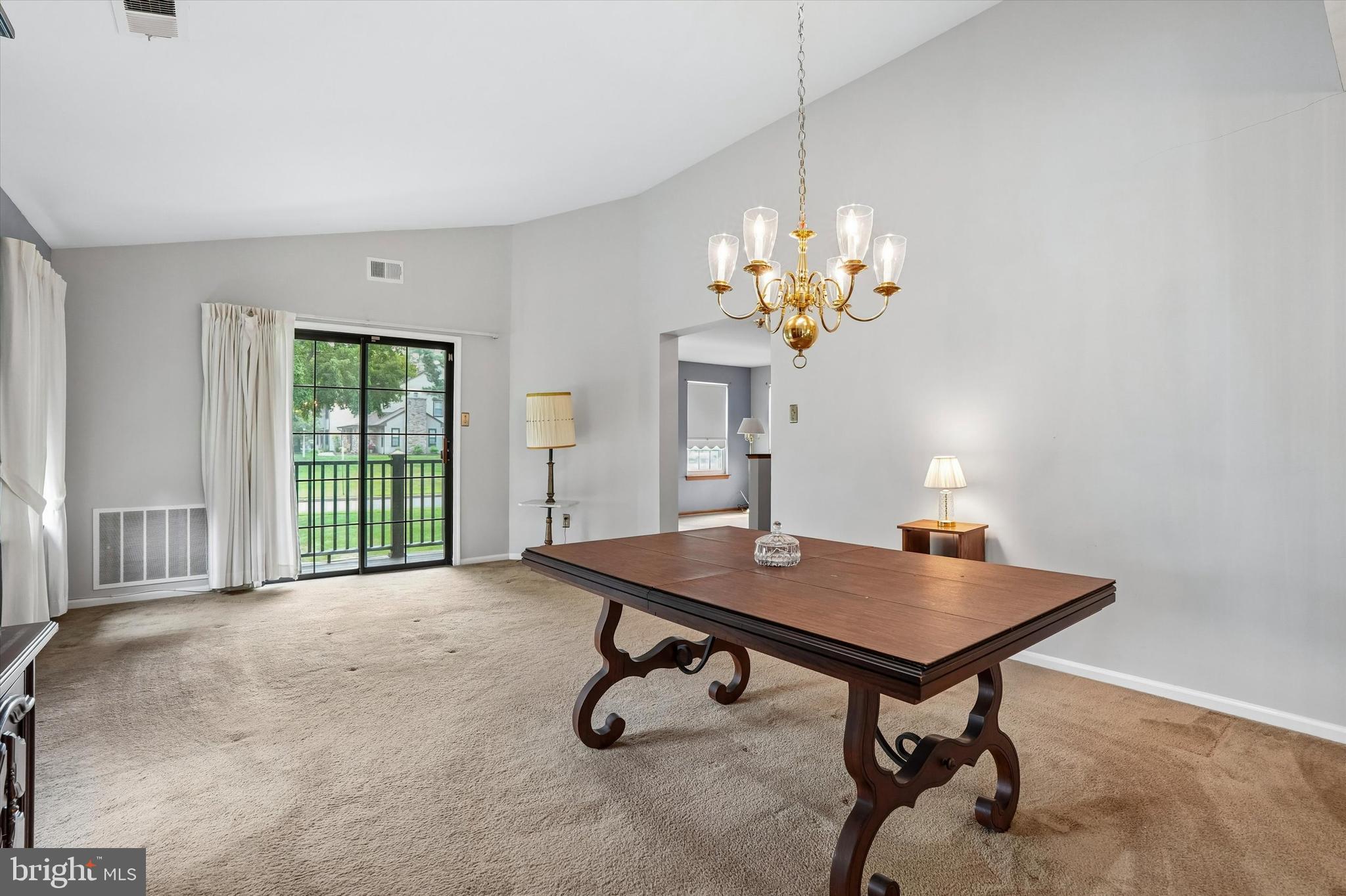 HAMPTON GREENS - Residential