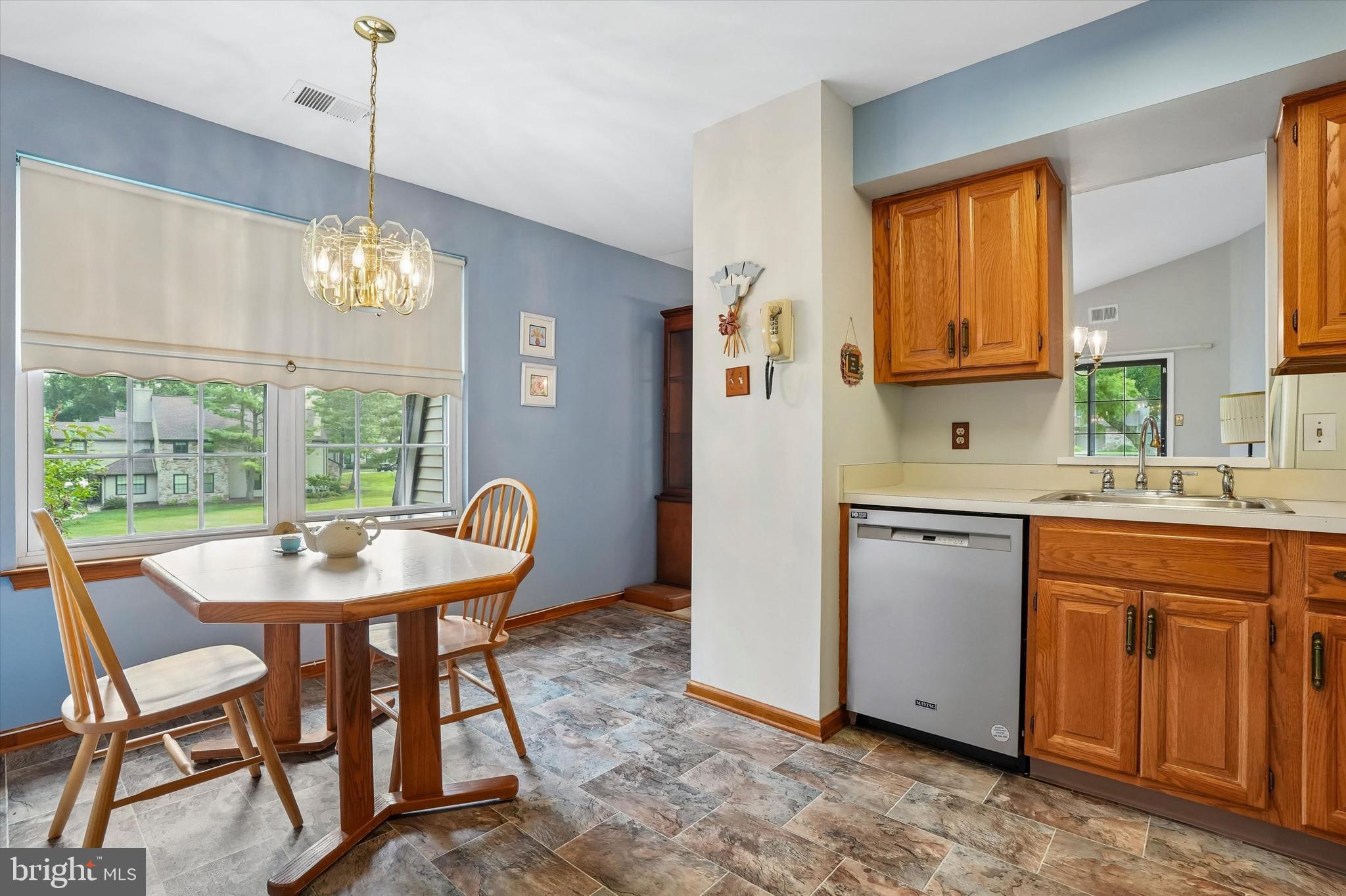 HAMPTON GREENS - Residential