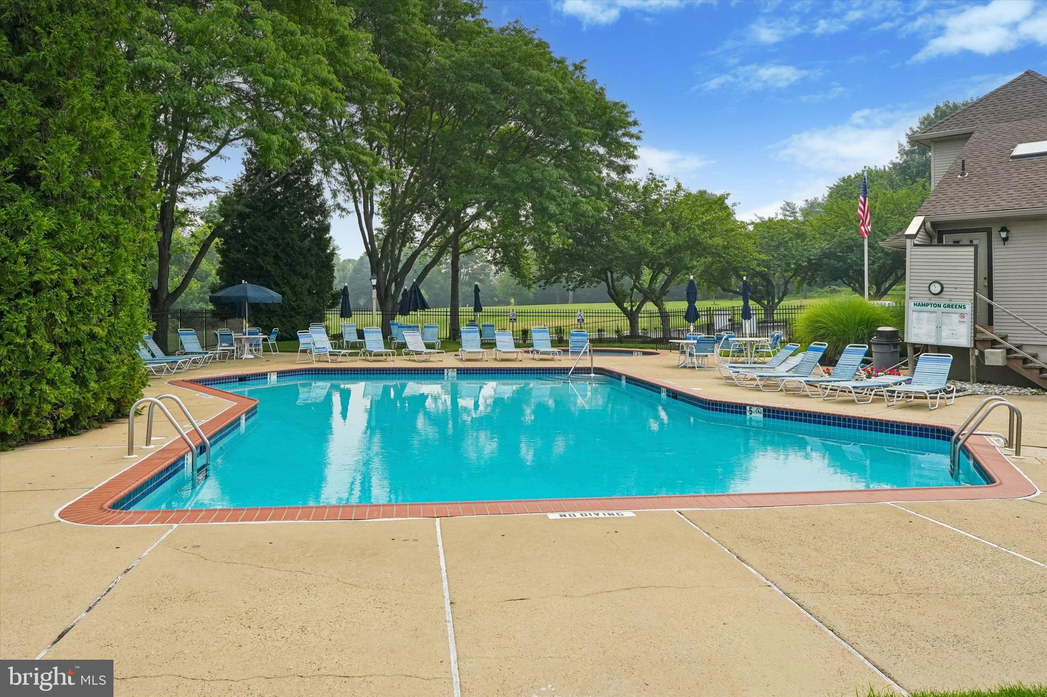 HAMPTON GREENS - Residential