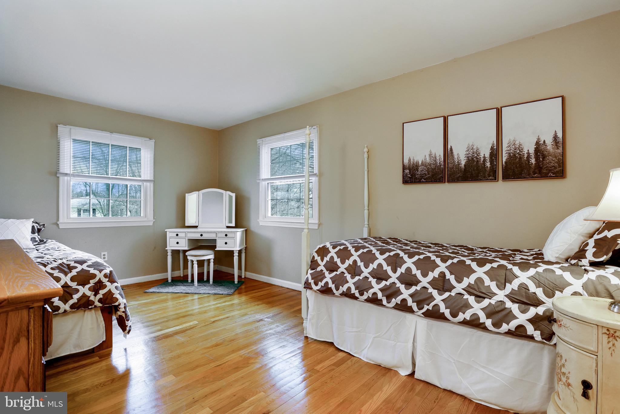 DIAMOND COURTS - Residential