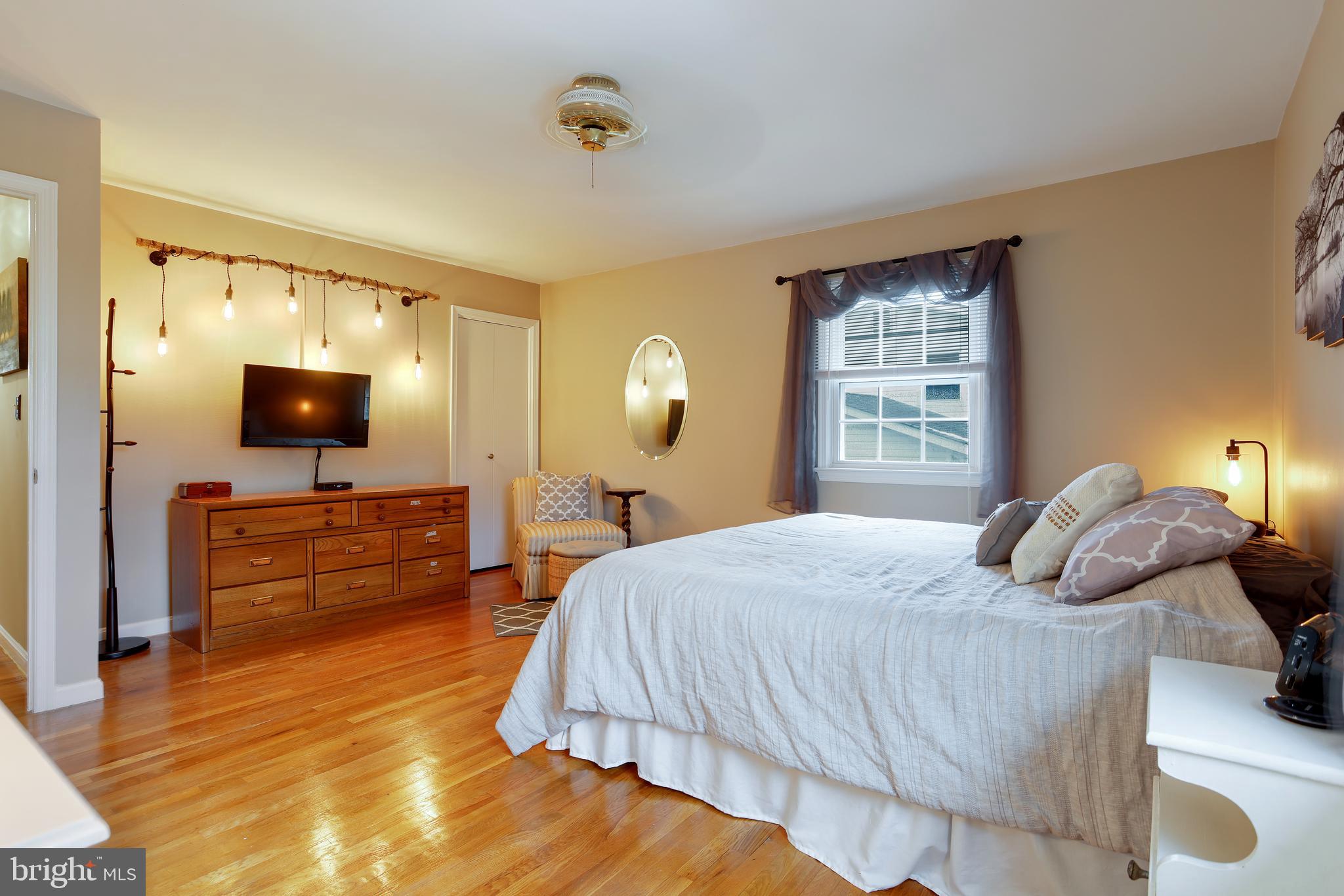 DIAMOND COURTS - Residential