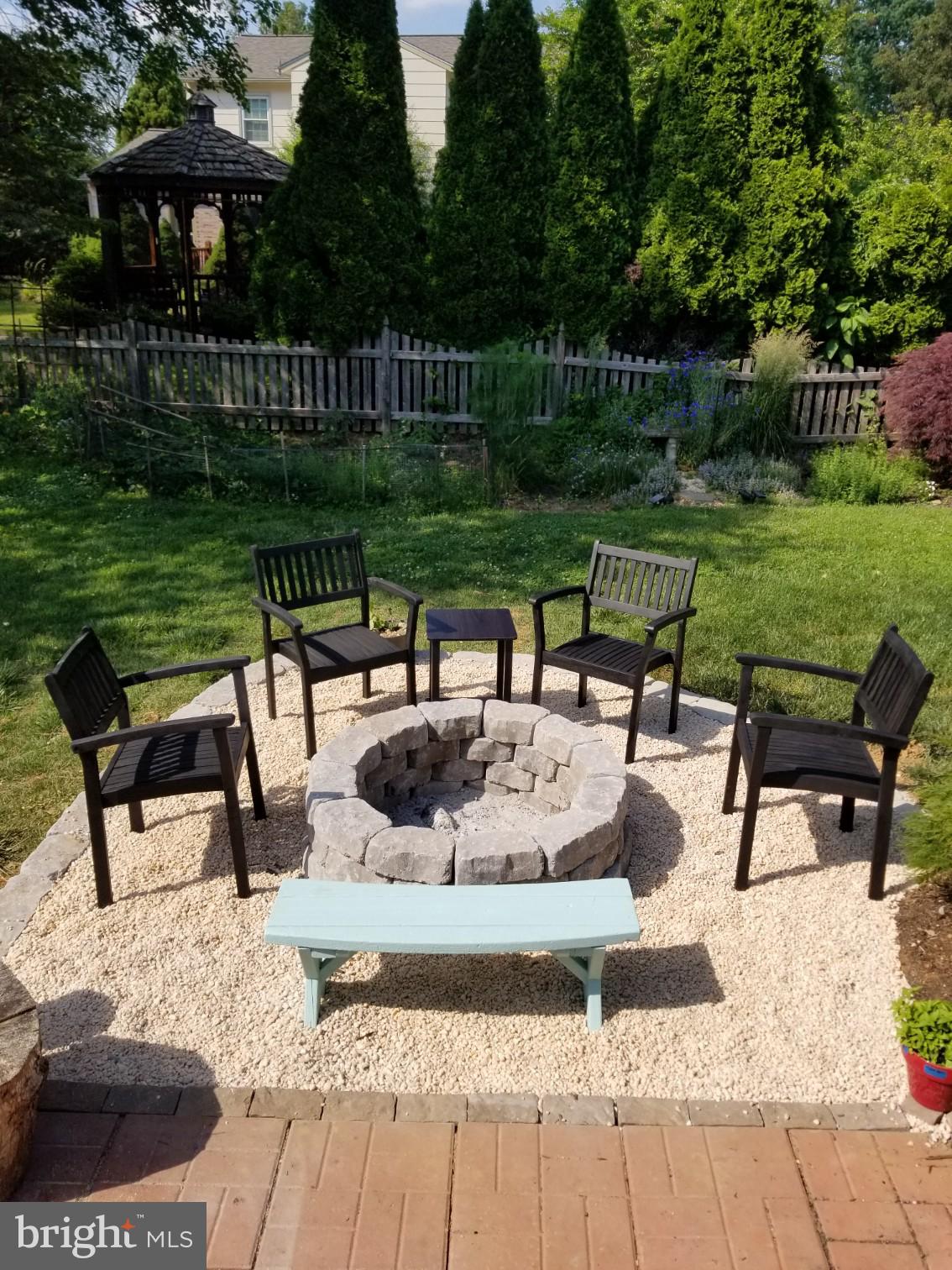 DIAMOND COURTS - Residential