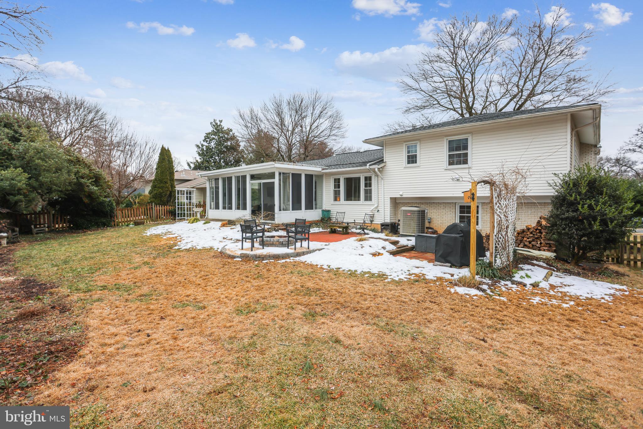 DIAMOND COURTS - Residential