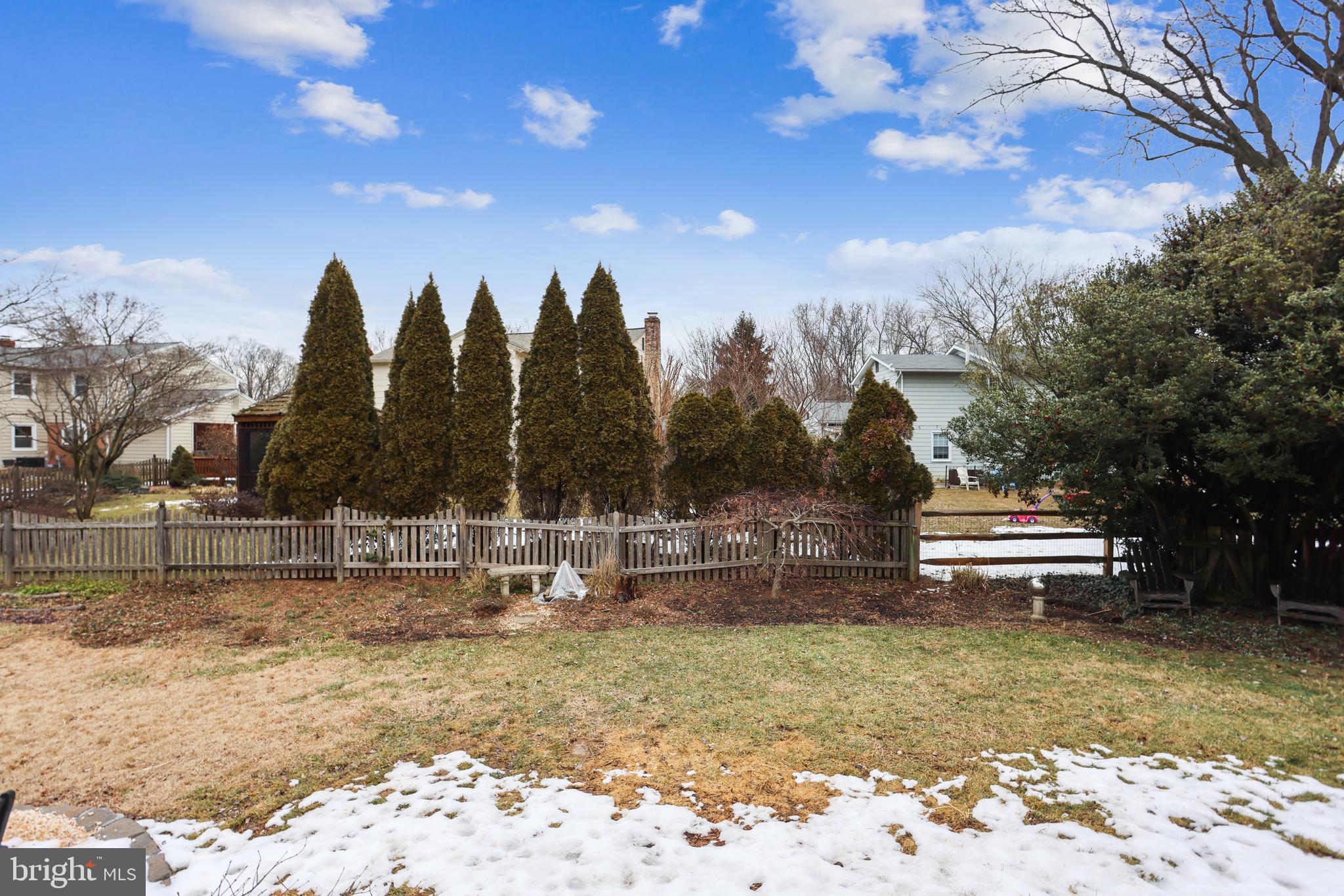 DIAMOND COURTS - Residential