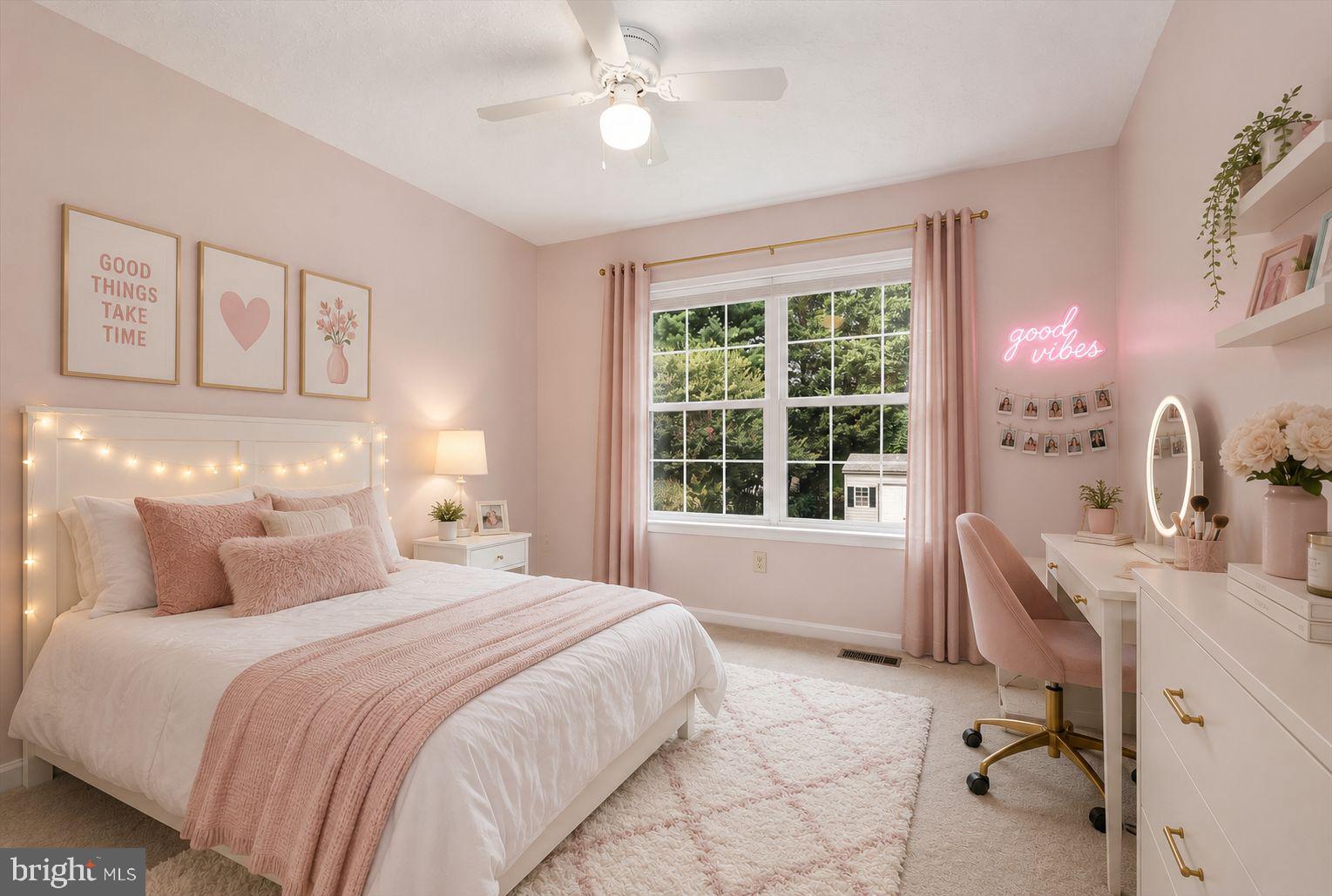 CONSTANT FRIENDSHIP - Residential