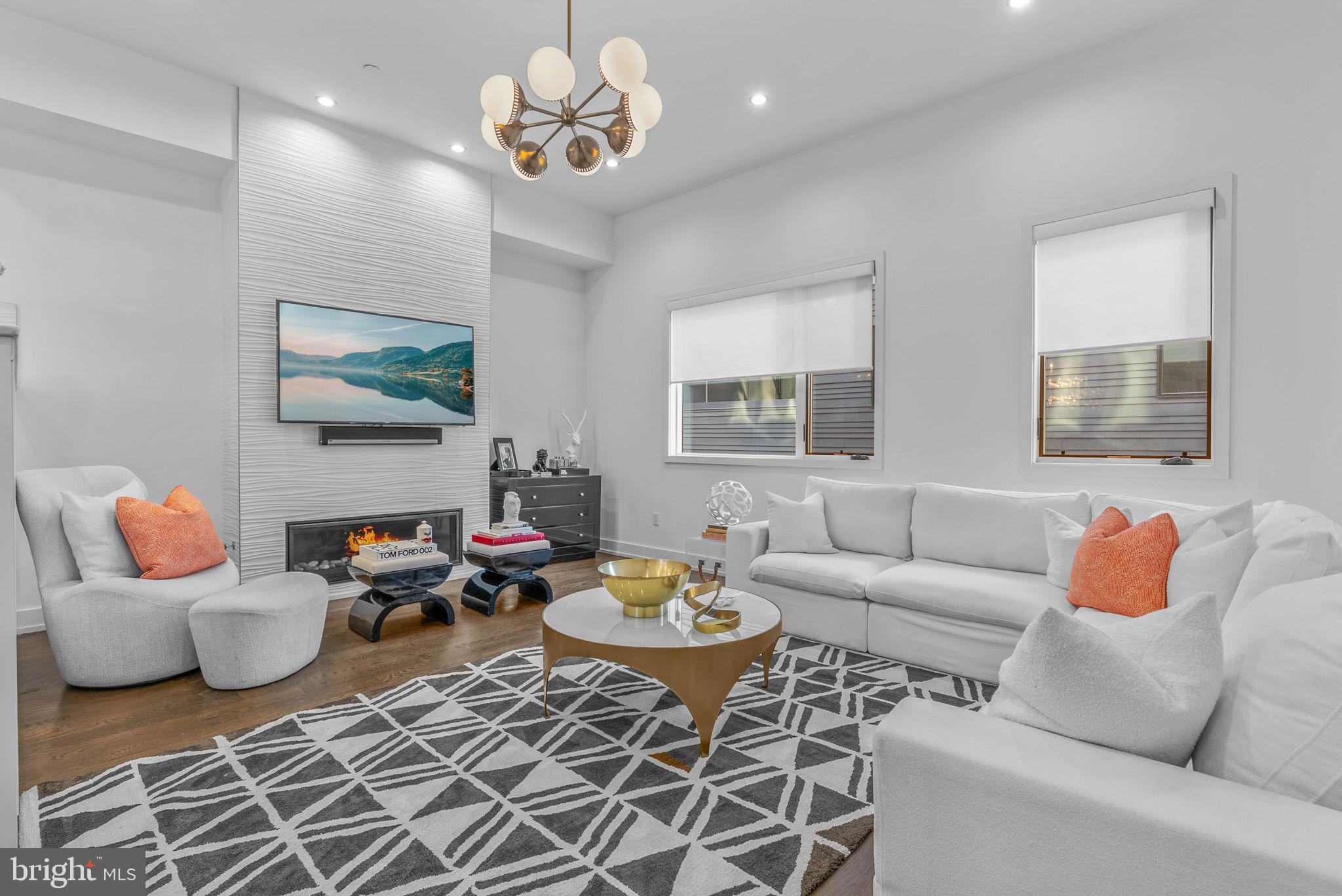 BELLA VISTA - Residential