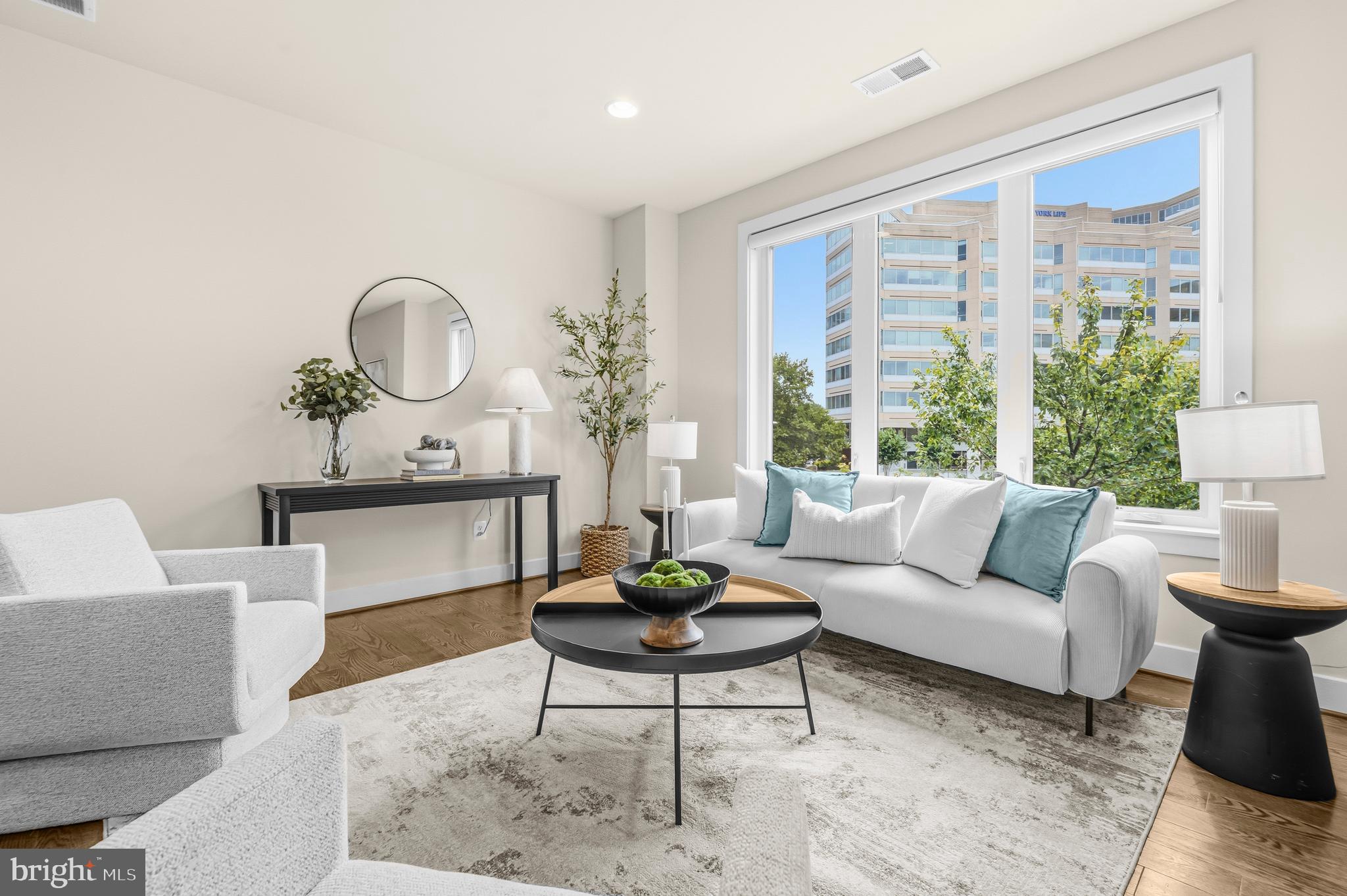 MONTGOMERY ROW - Residential
