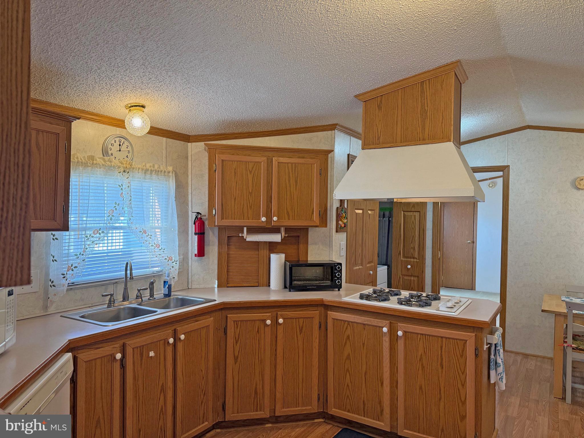 MARINERS COVE - Residential