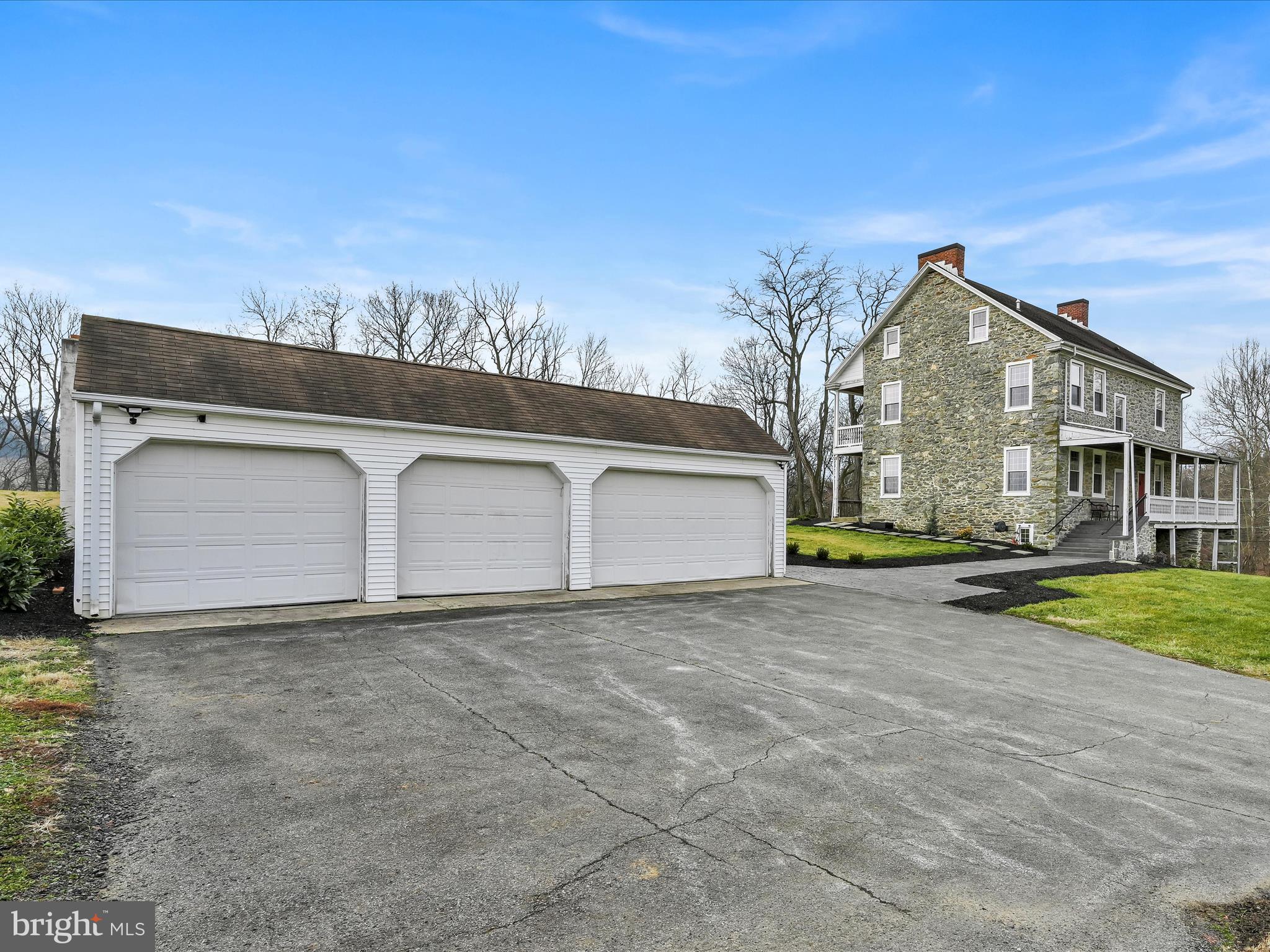 LOWER WINDSOR TWP - Residential