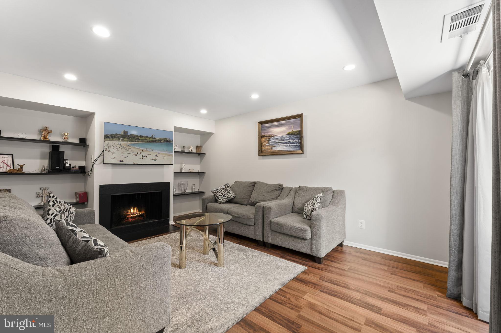 HAVERFORD VIL - Residential