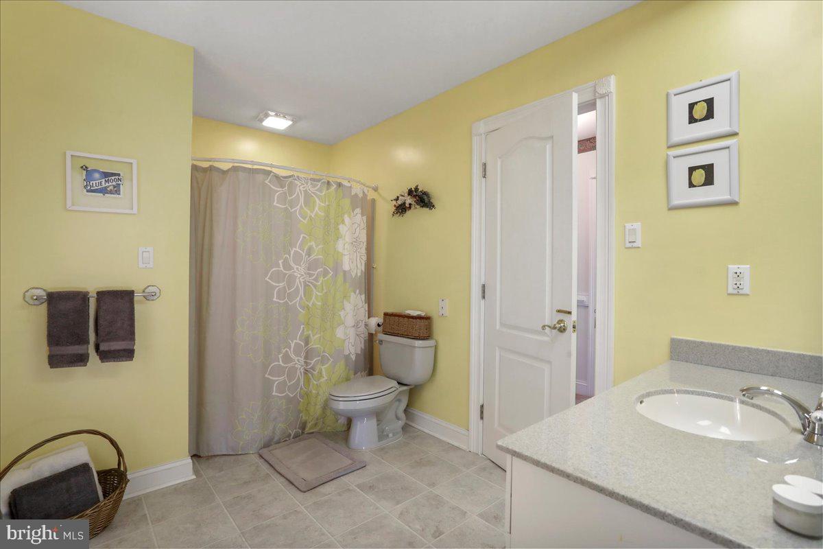 LURAY - Commercial Sale