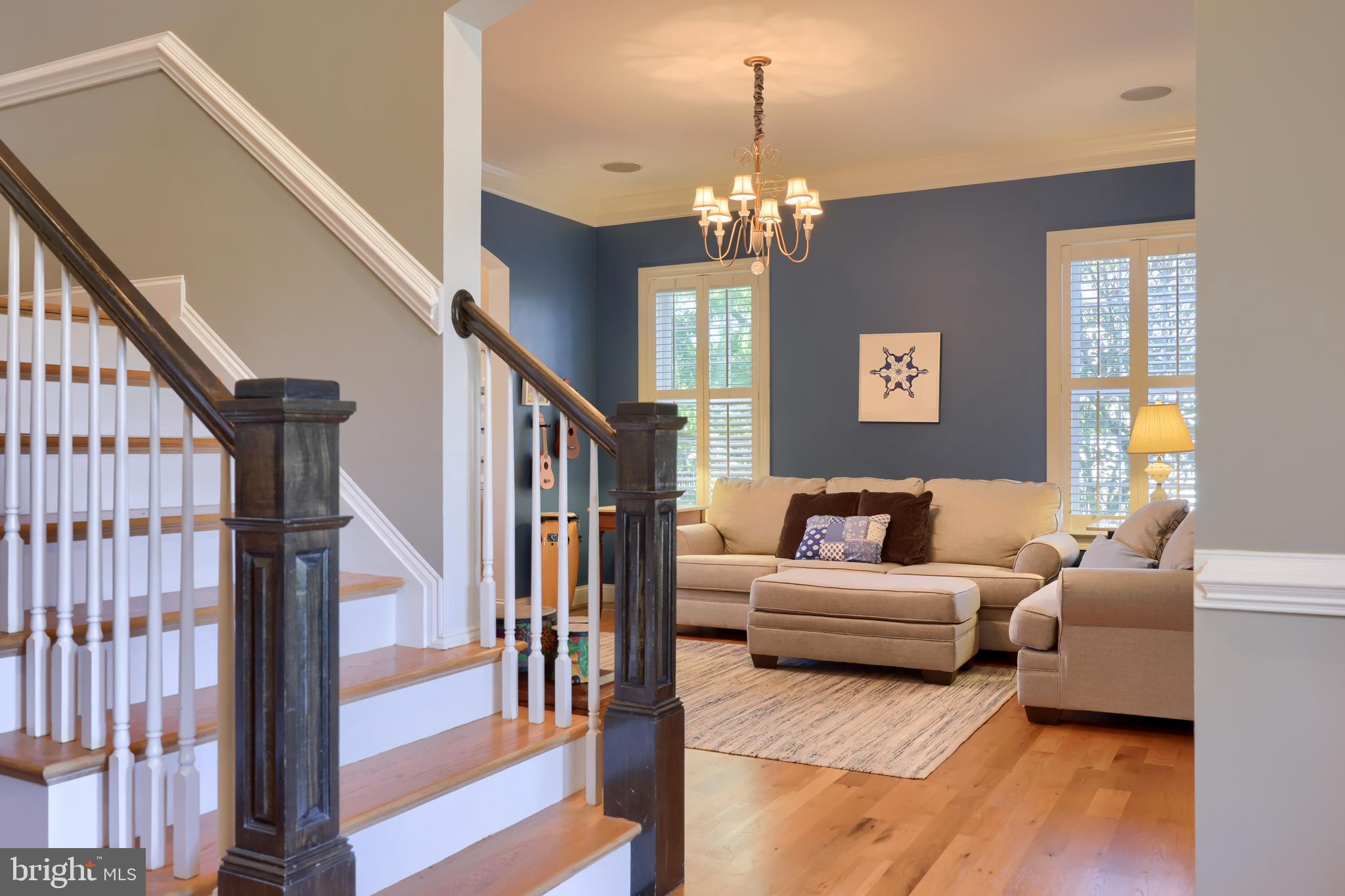 WELLESLEY MANOR - Residential