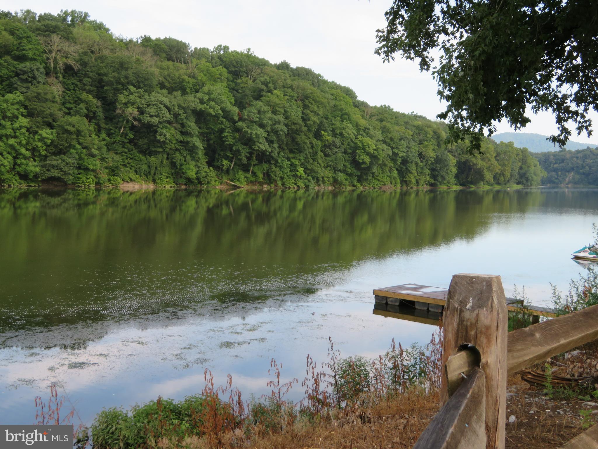 RIVER BEND - Land