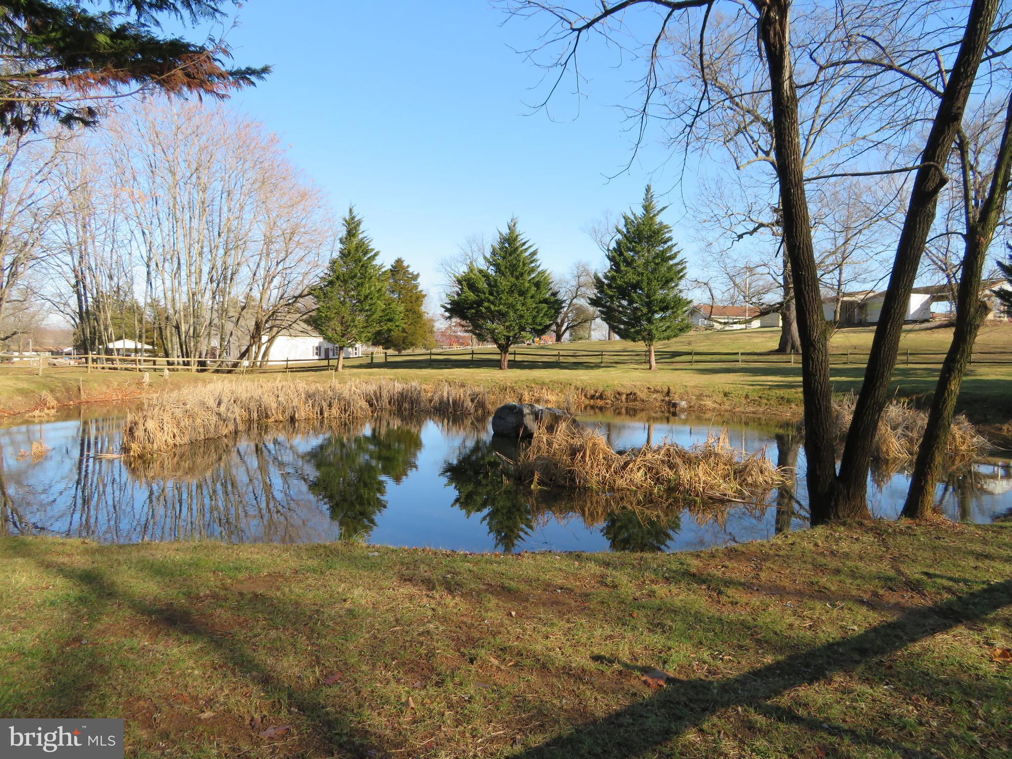 RIVER BEND - Land