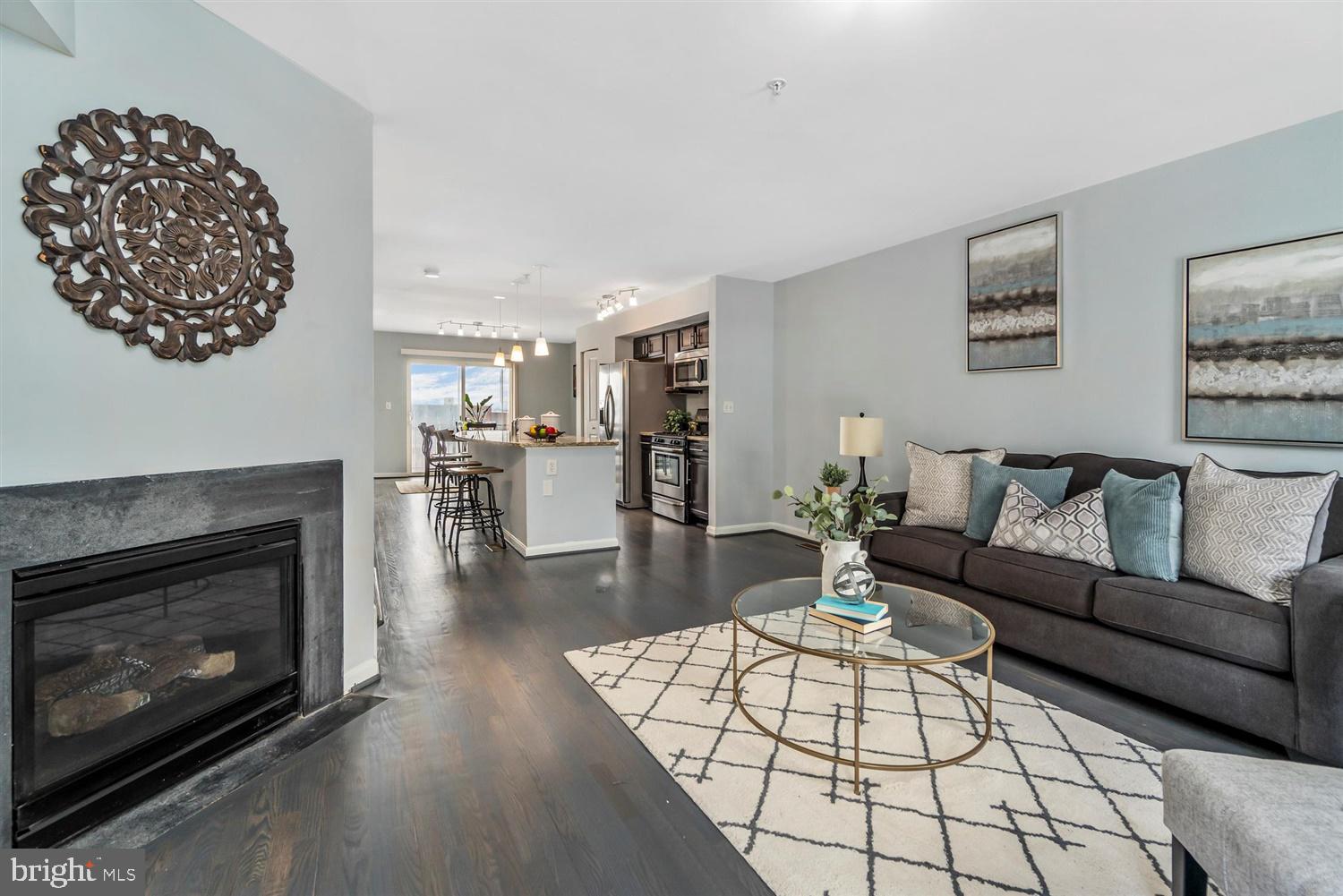 ATHENA SQUARE - Residential