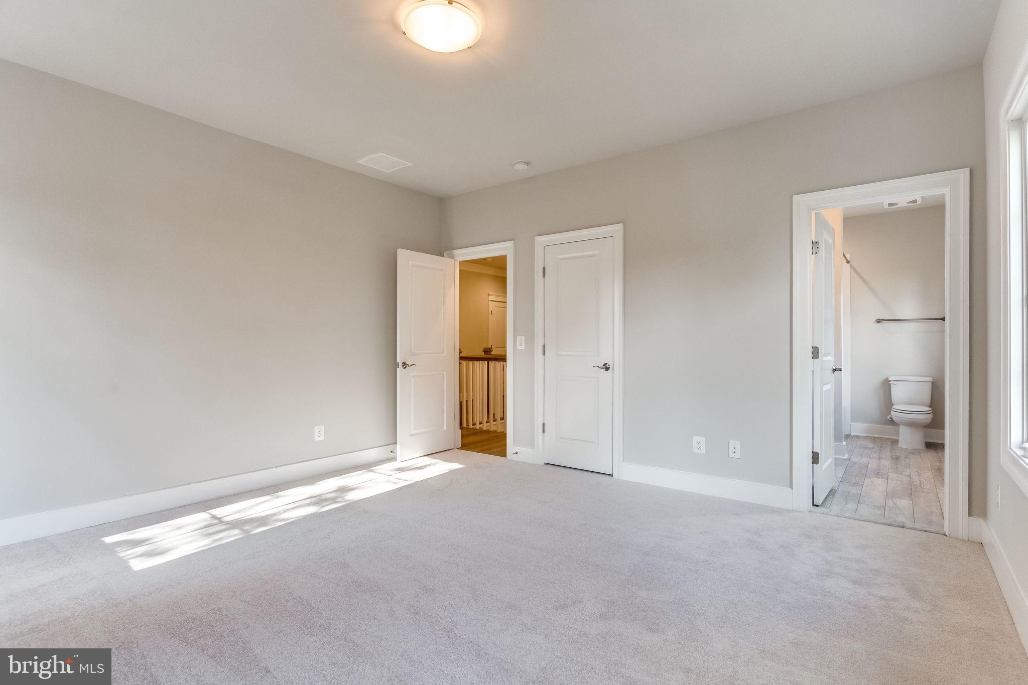 VIENNA WOODS - Residential