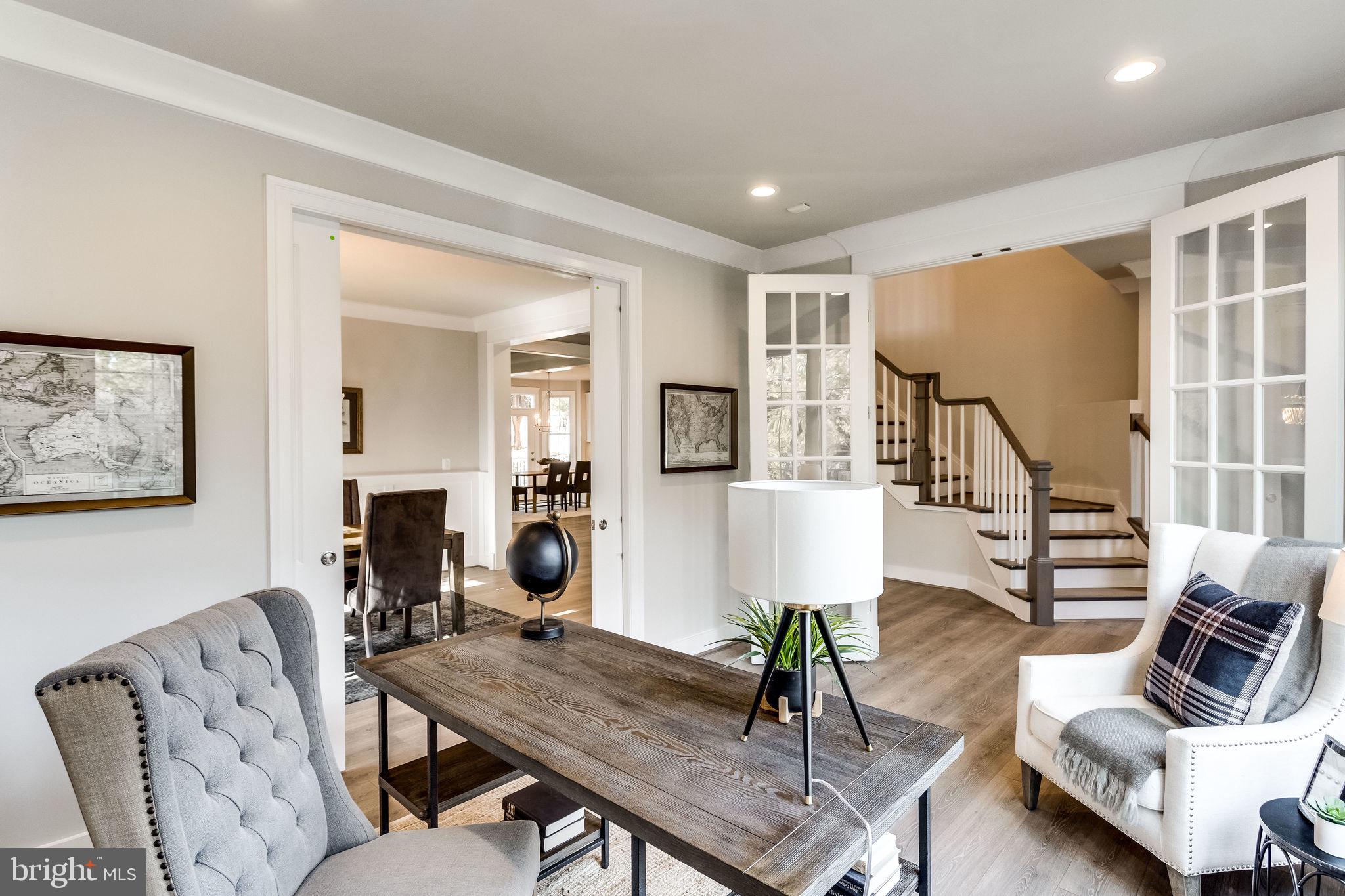 VIENNA WOODS - Residential