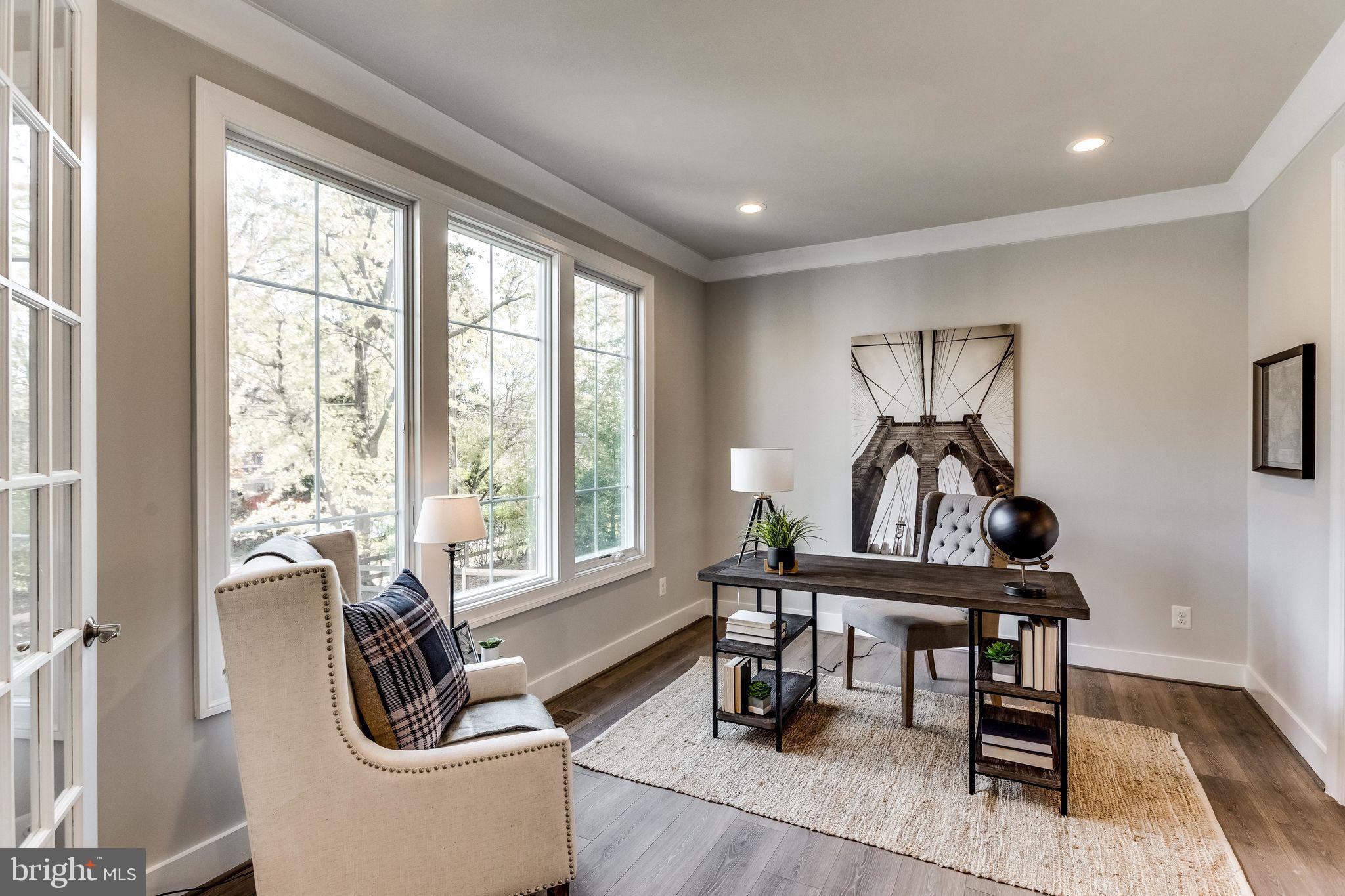 VIENNA WOODS - Residential