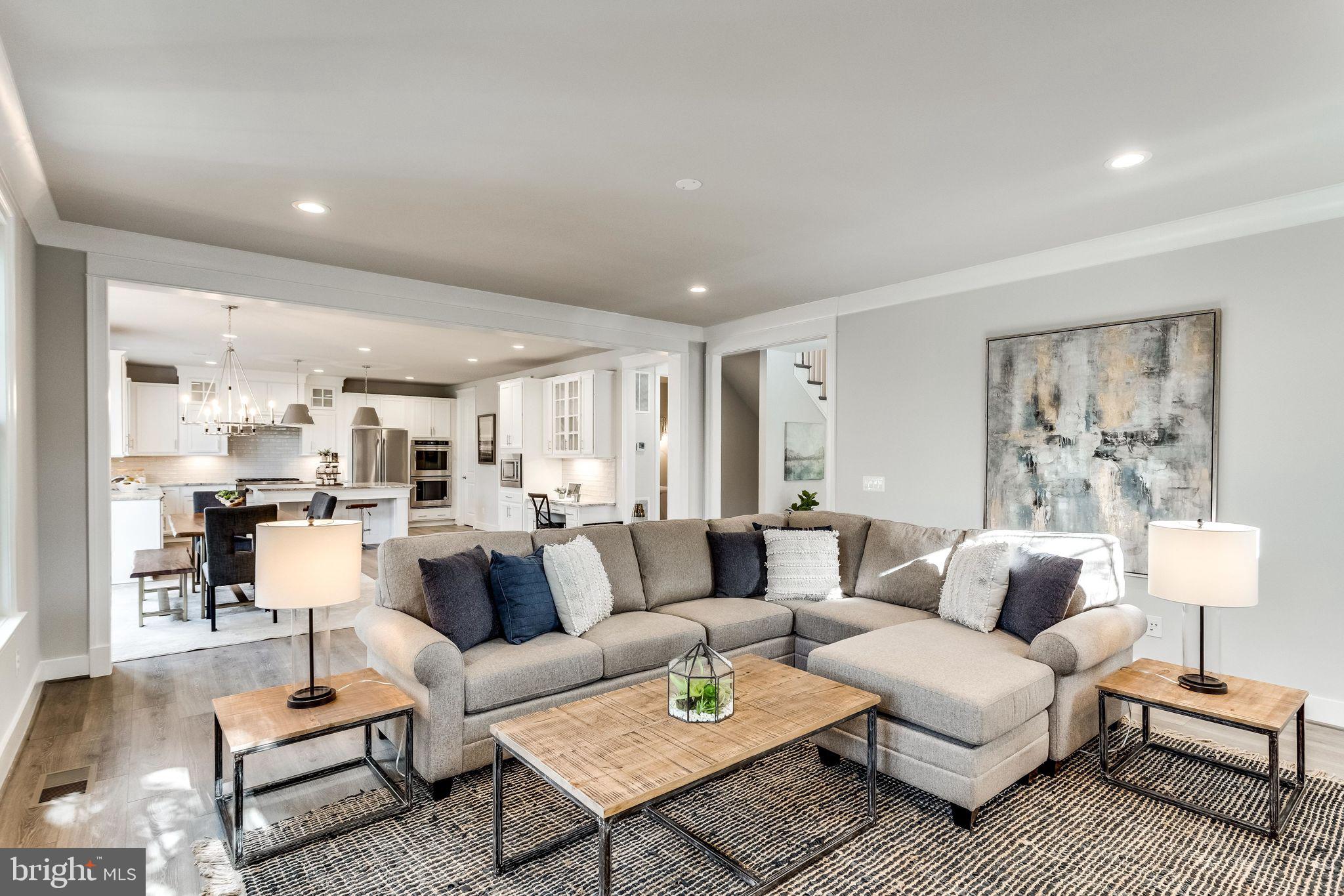 VIENNA WOODS - Residential