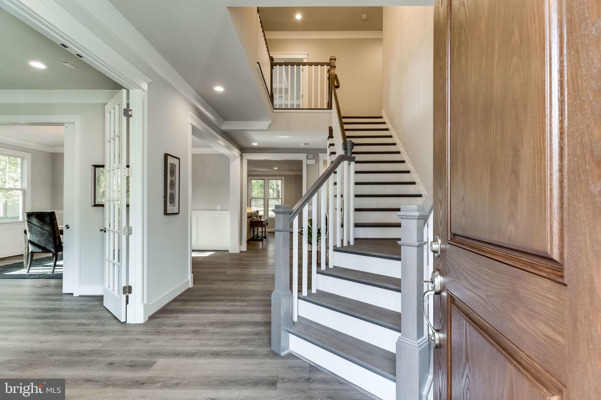 VIENNA WOODS - Residential