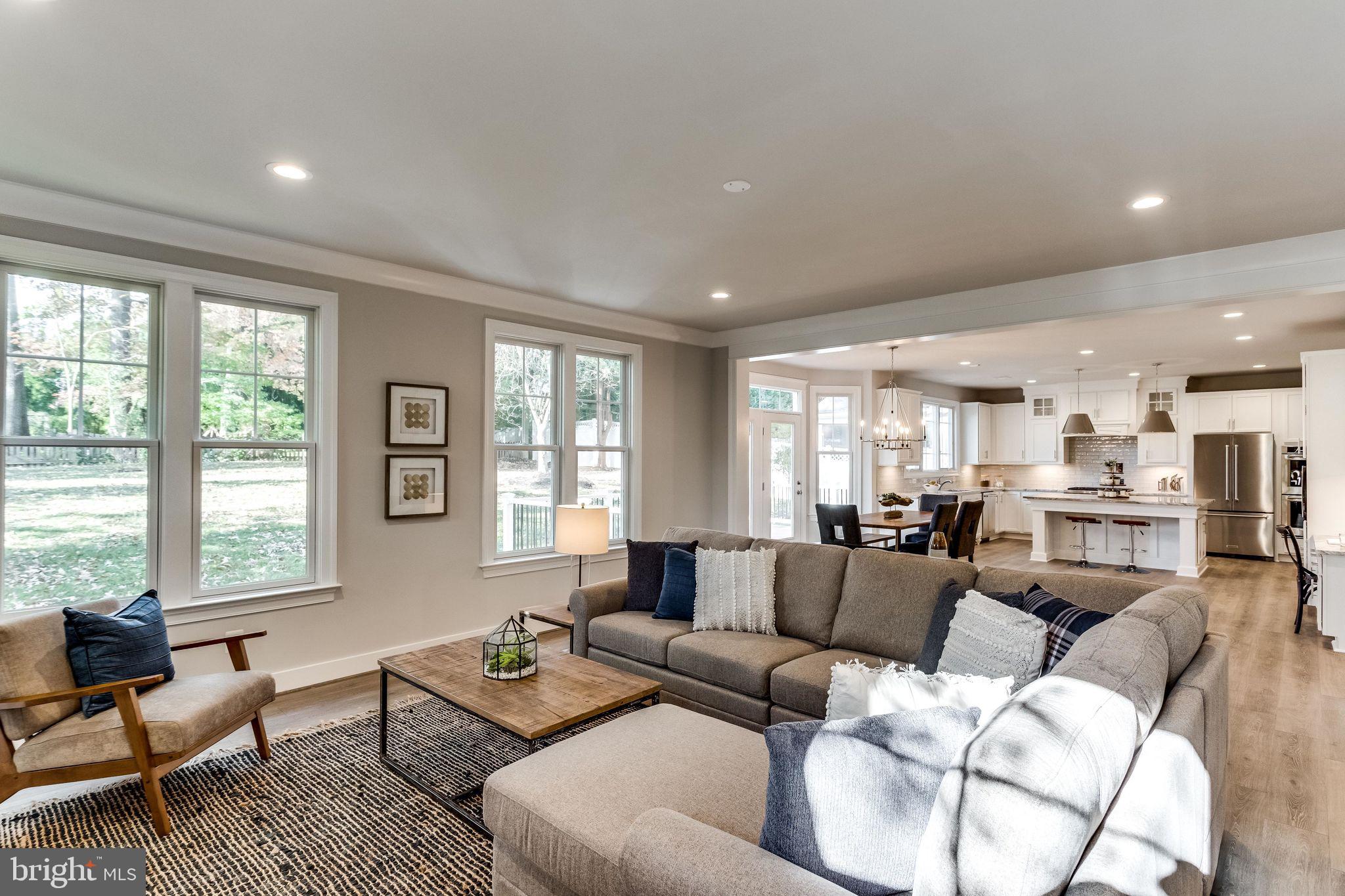 VIENNA WOODS - Residential