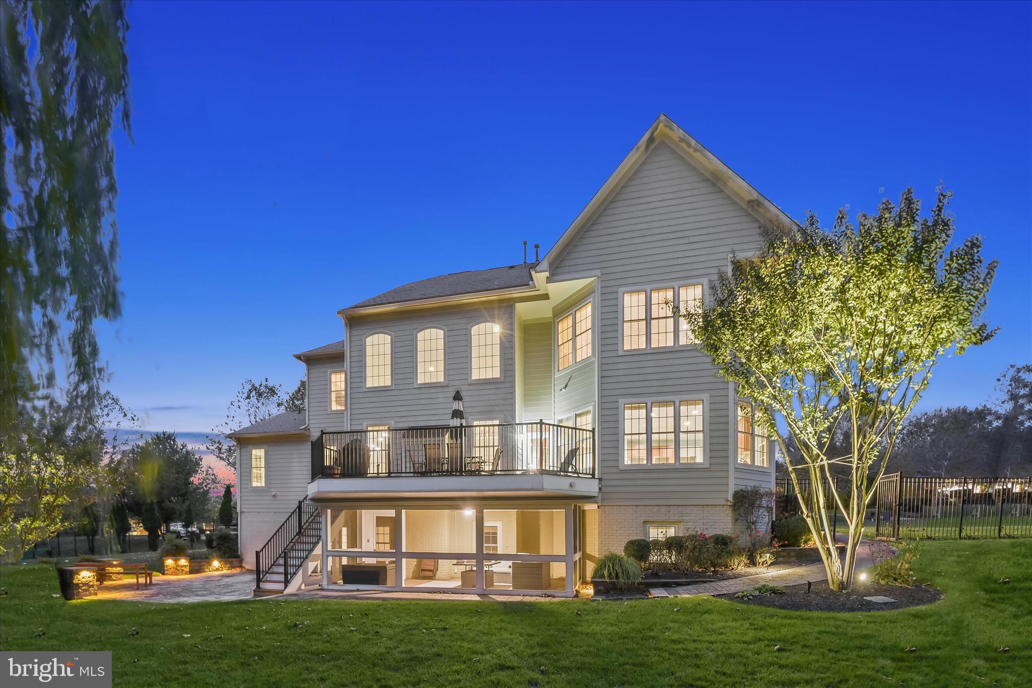 RIVERWOOD - Residential