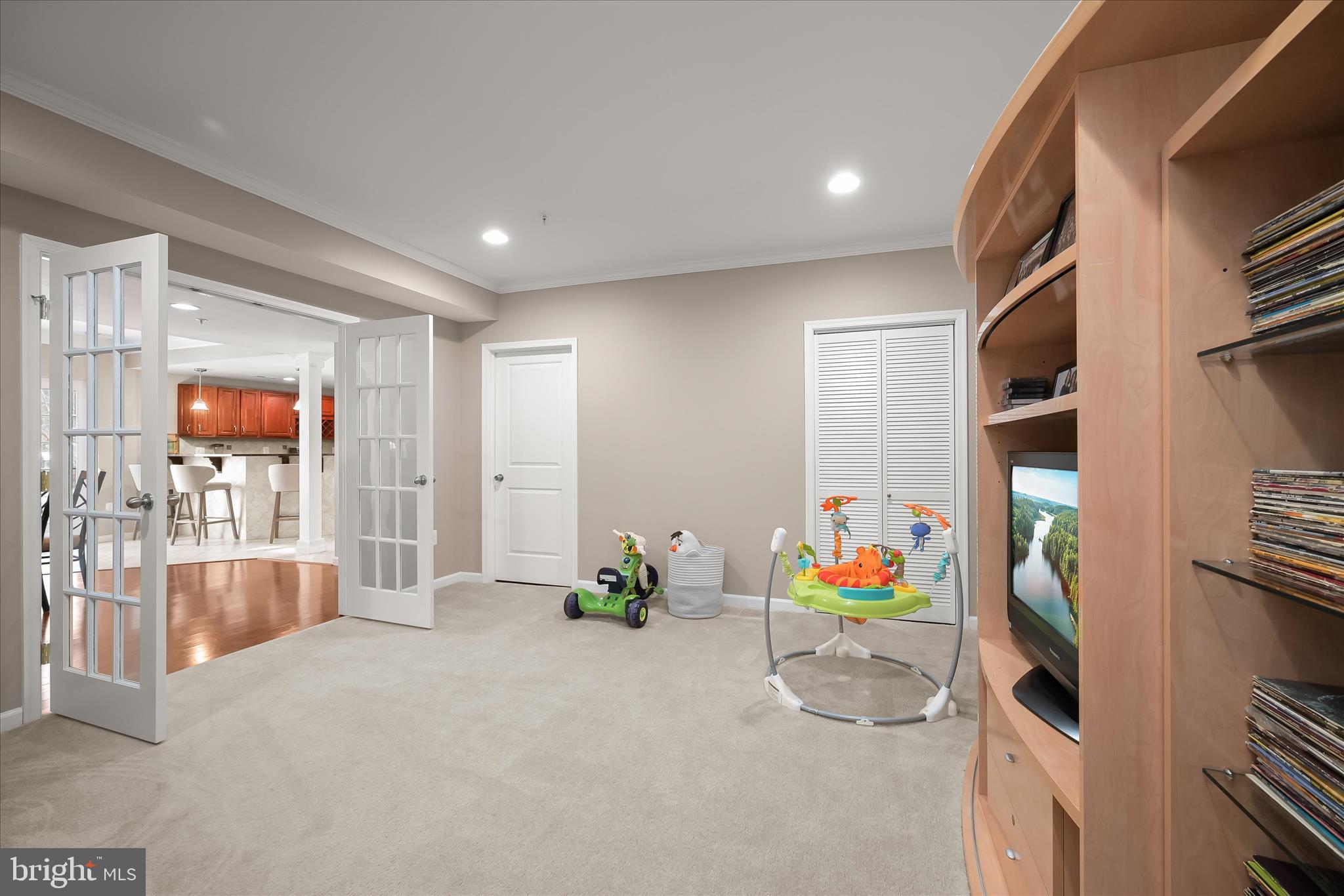 RIVERWOOD - Residential