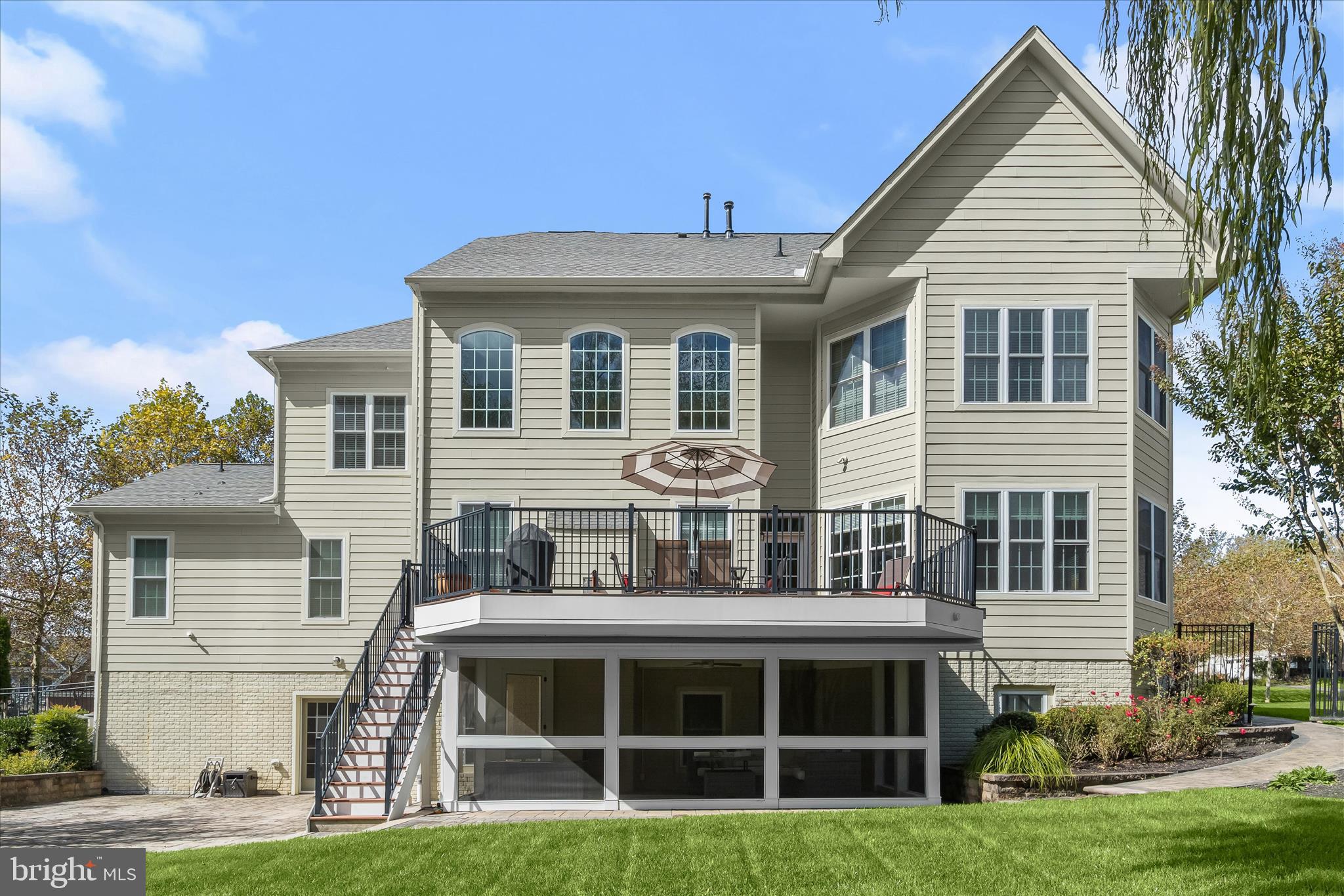 RIVERWOOD - Residential