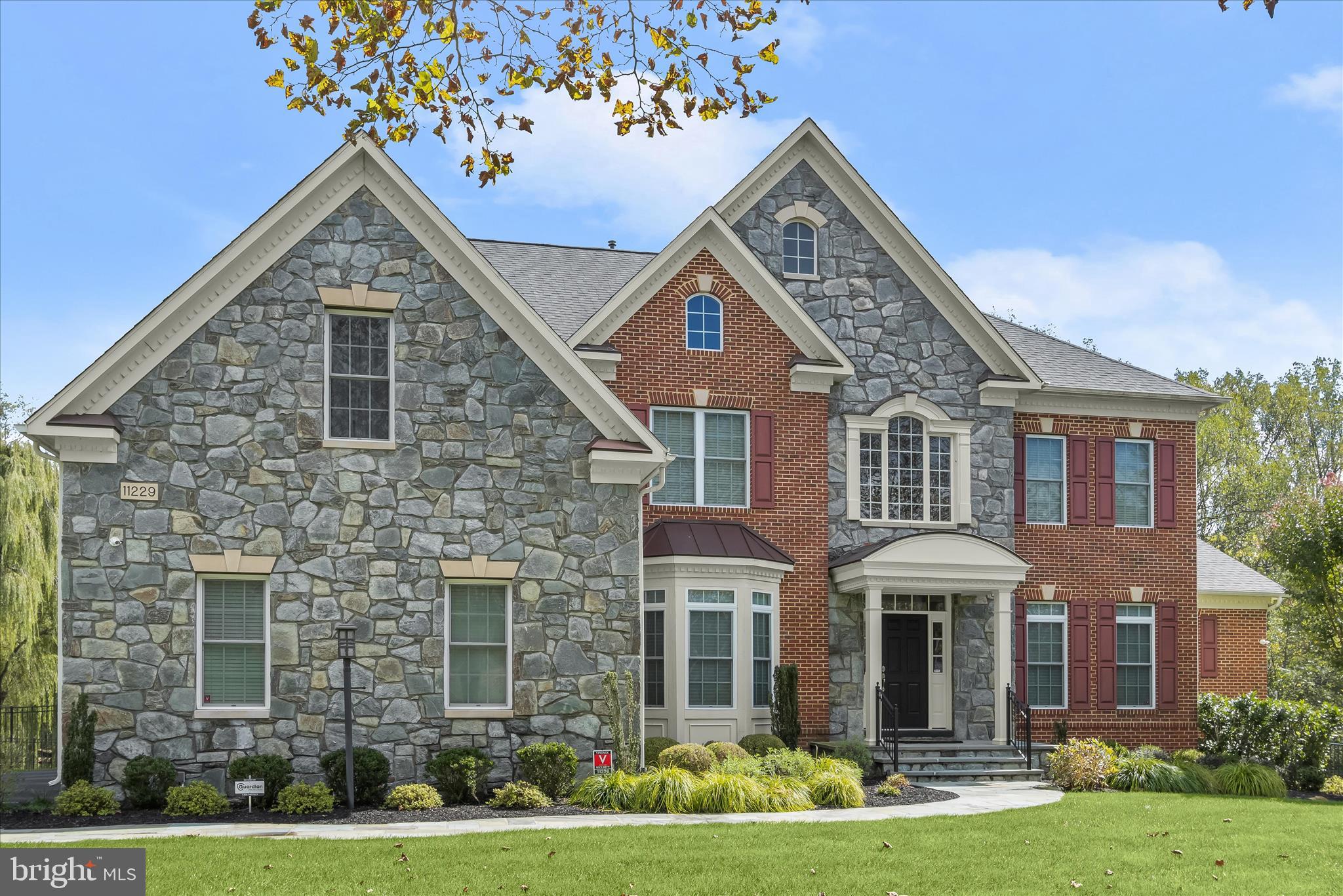 RIVERWOOD - Residential