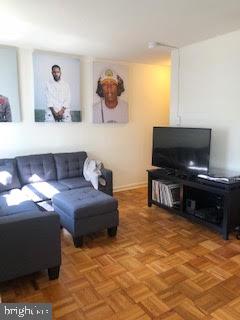 ART MUSEUM AREA - Residential Lease