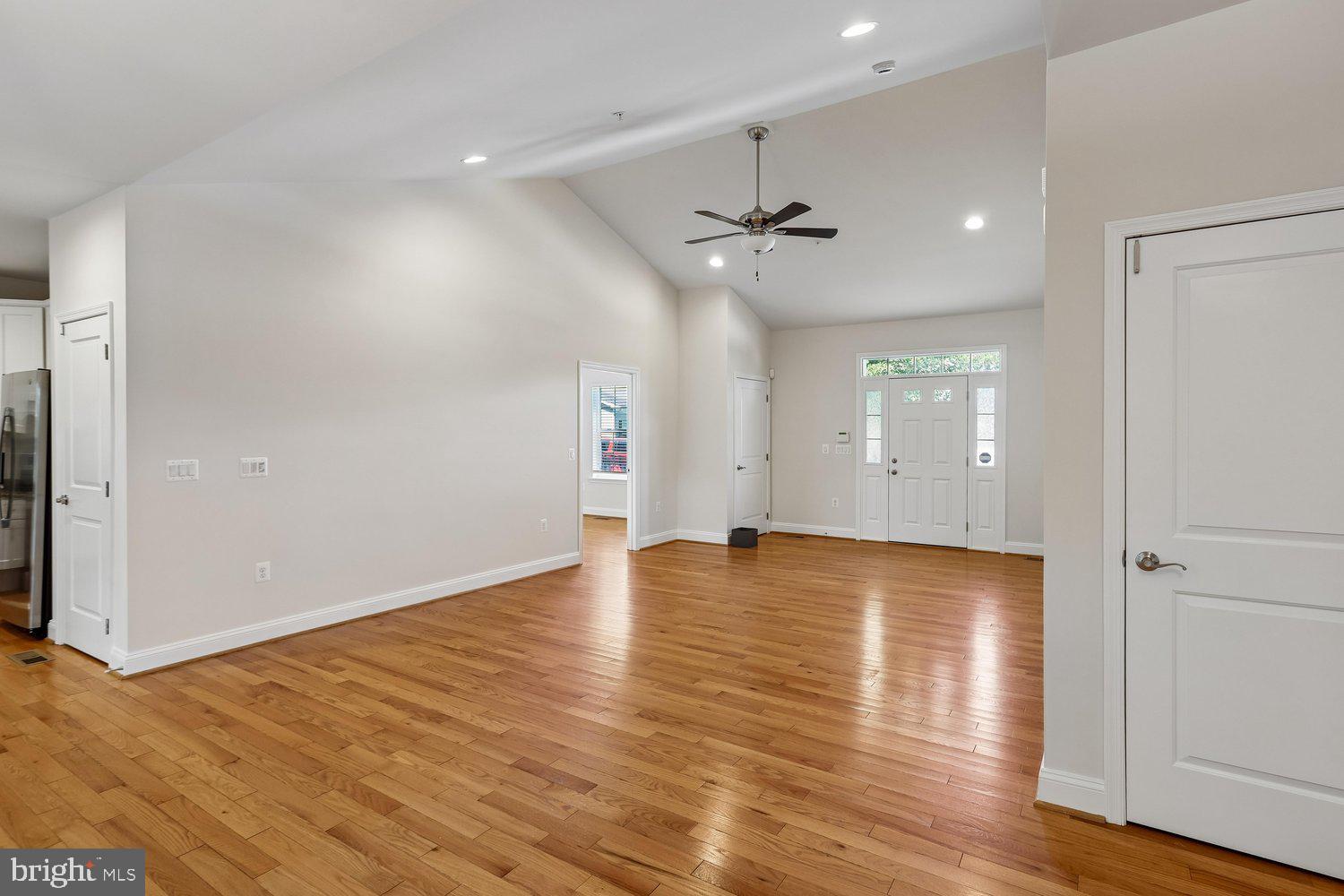 RIVERDALE HEIGHTS - Residential