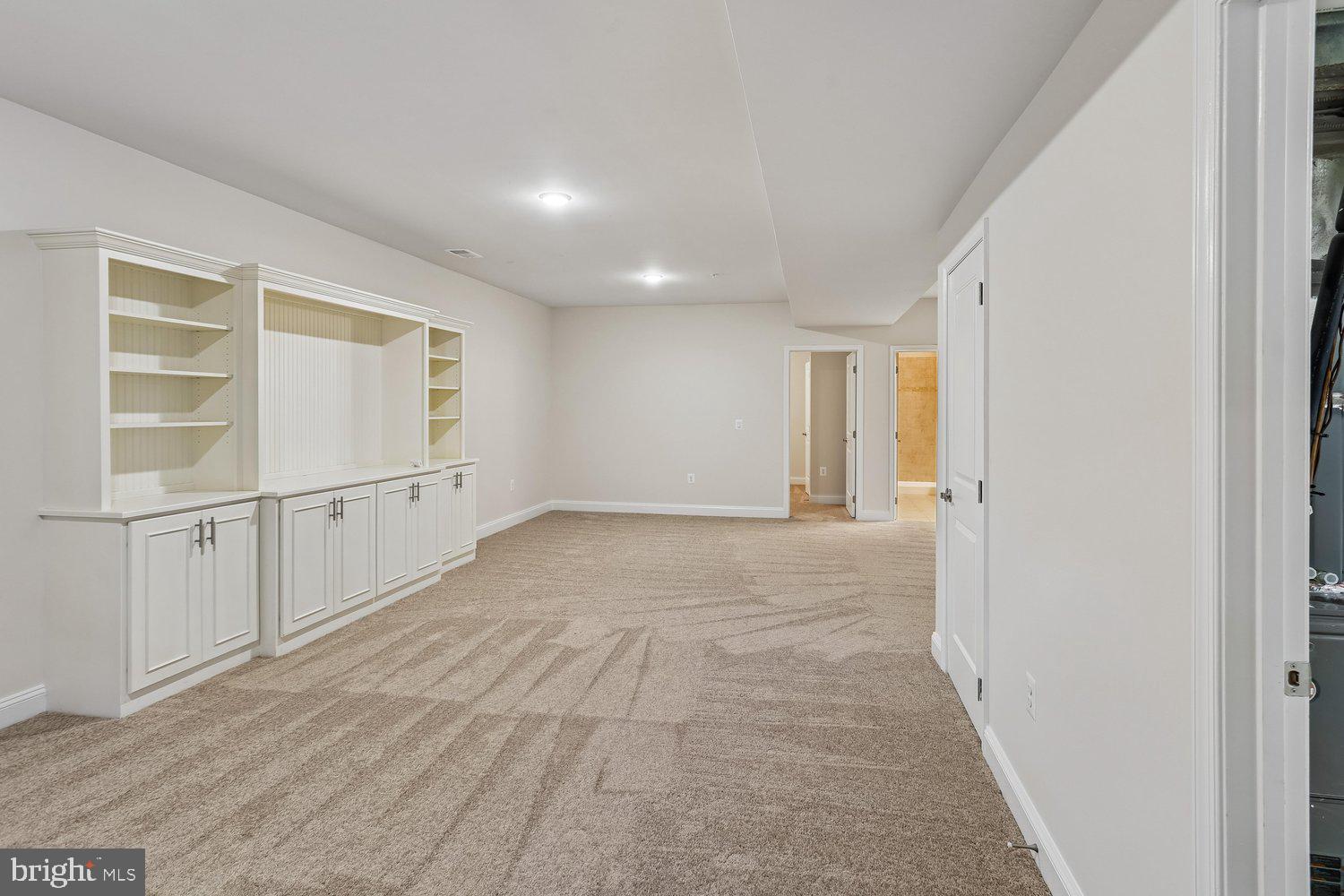 RIVERDALE HEIGHTS - Residential