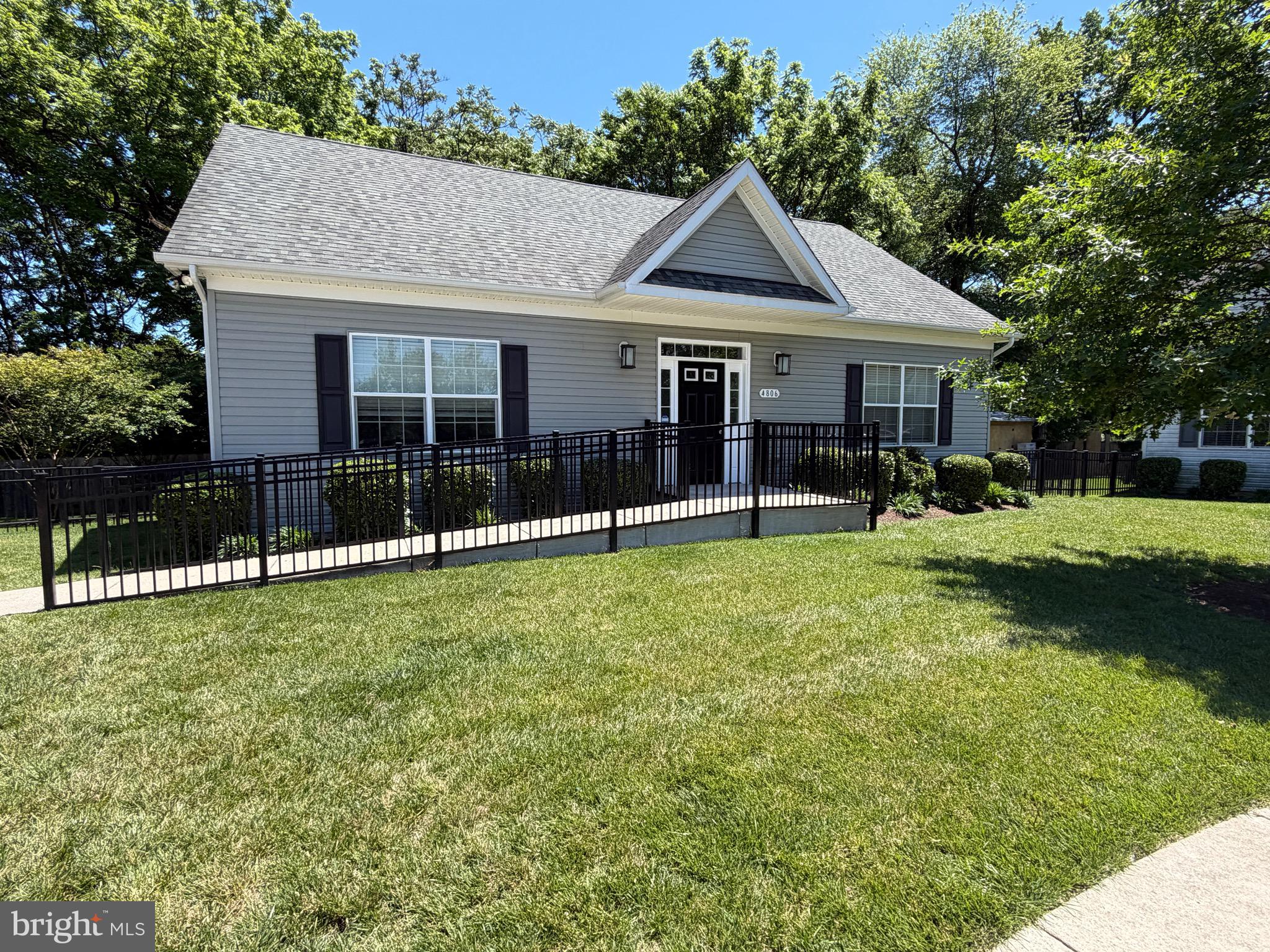 RIVERDALE HEIGHTS - Residential