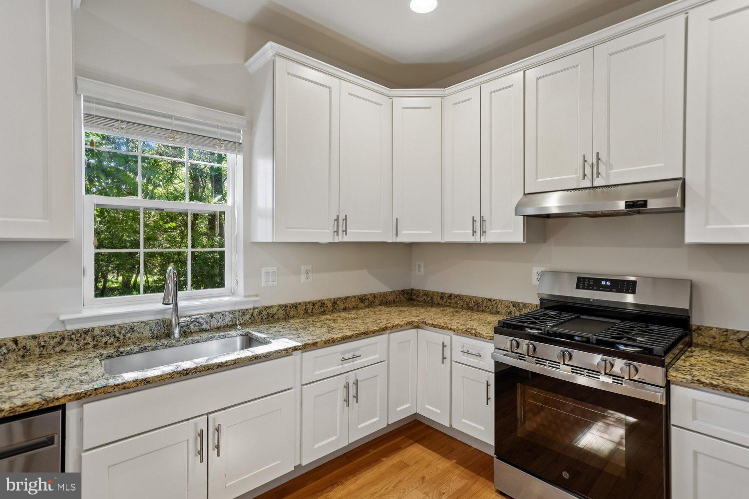 RIVERDALE HEIGHTS - Residential