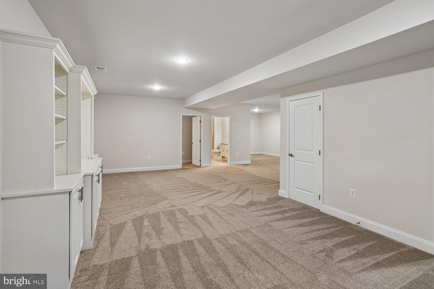 RIVERDALE HEIGHTS - Residential